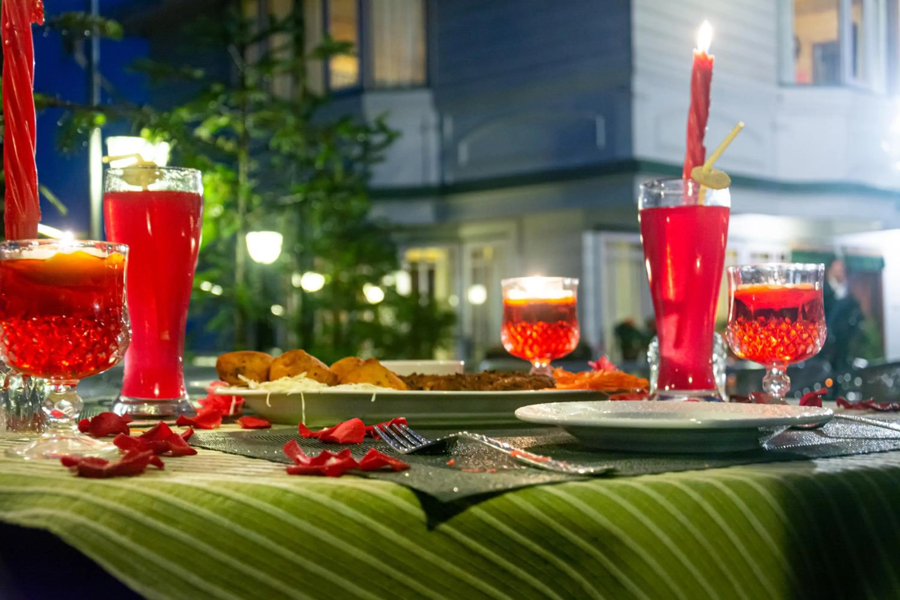 Food and drinks in Udaan Dekeling Resort, Darjeeling