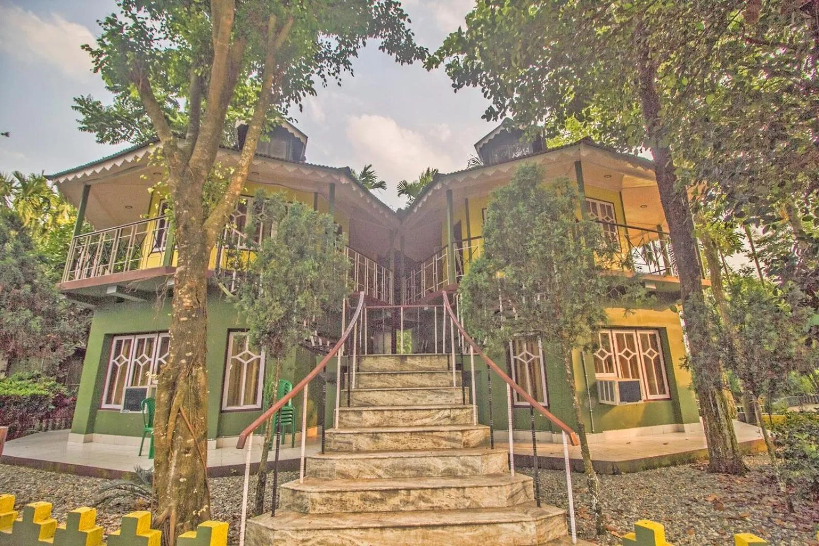 Facade/entrance in Hotel O 46691 Jaldapara Rhino Resort