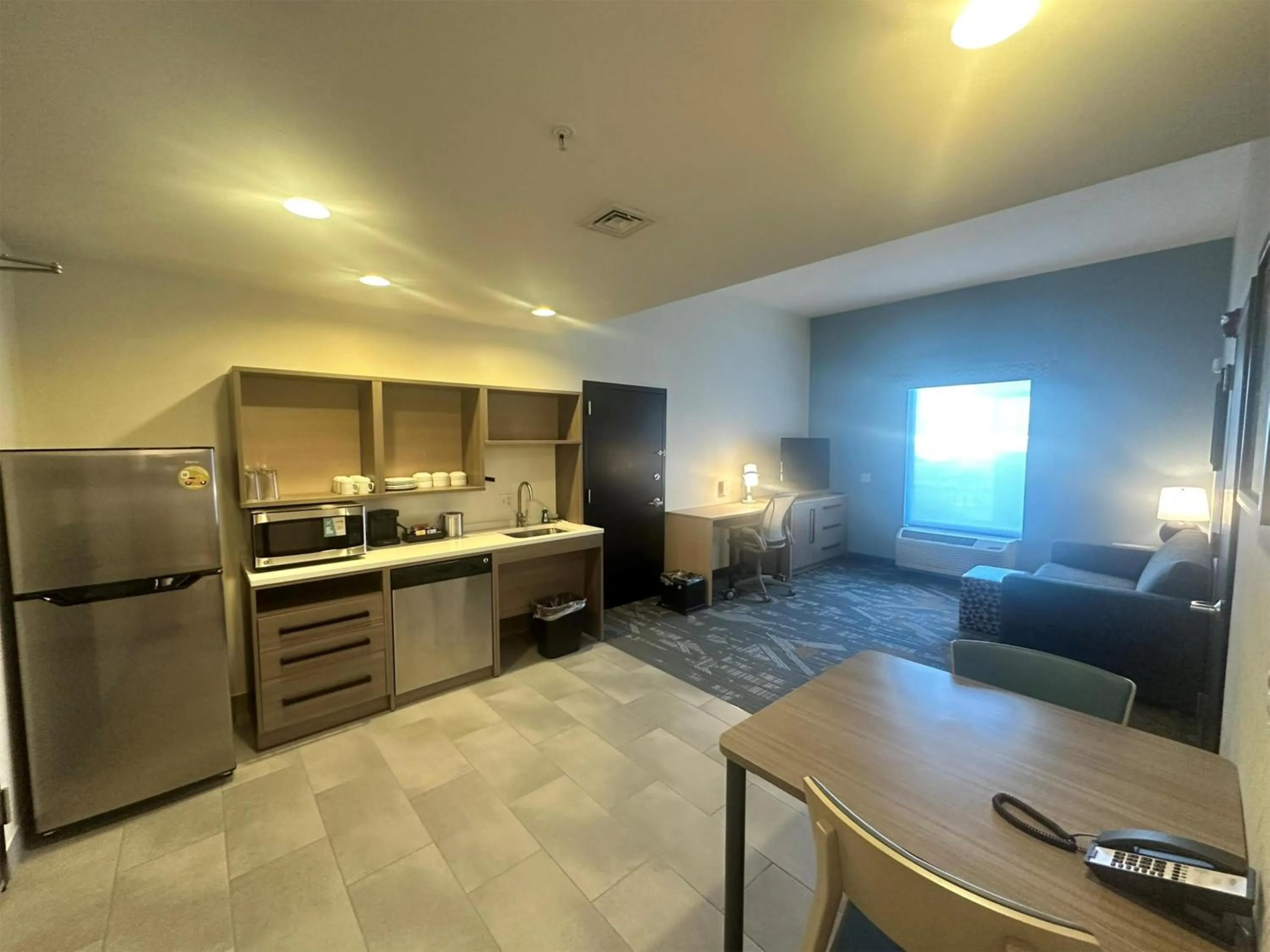 Living room in Home2 Suites by Hilton Rahway