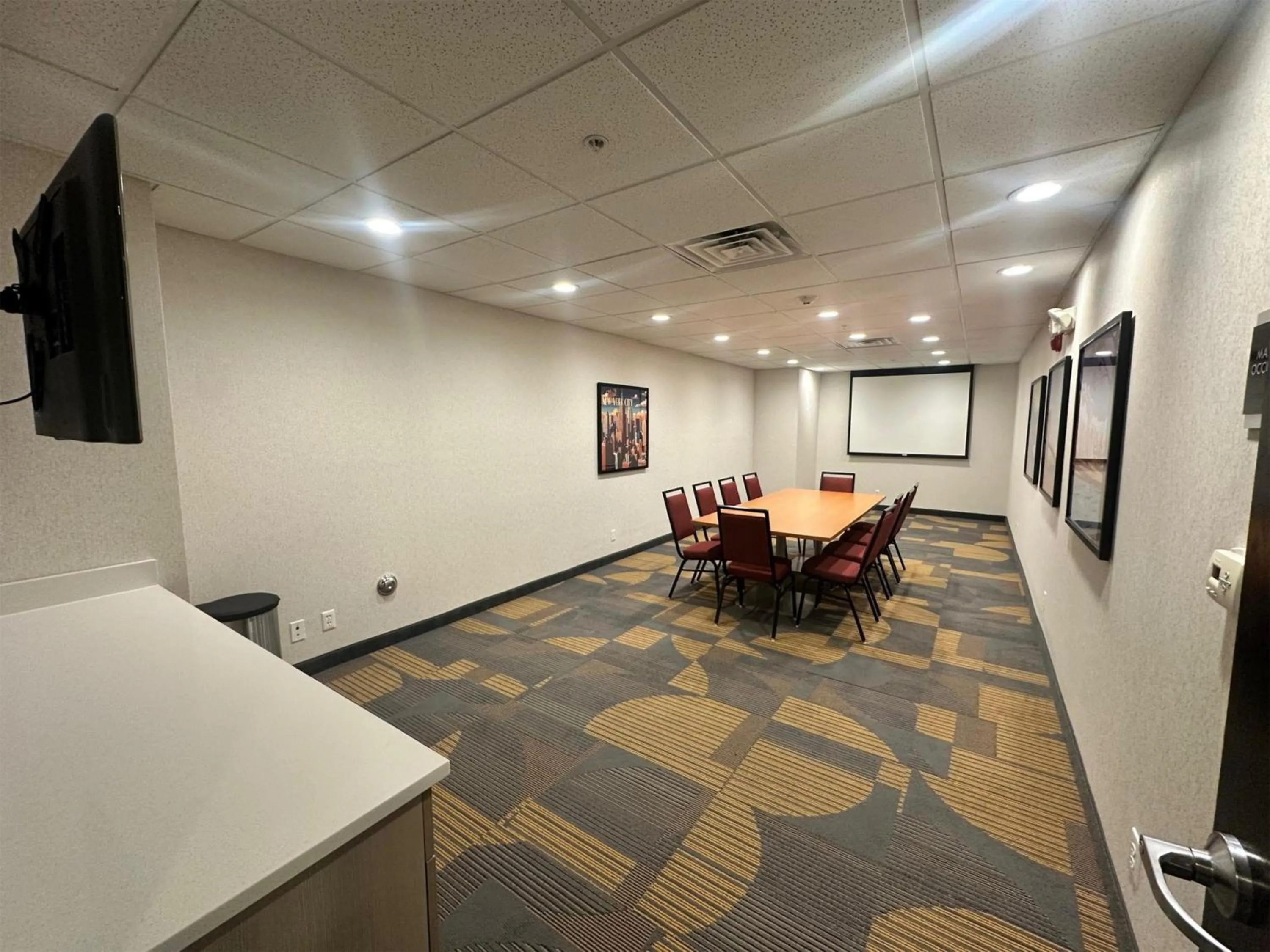Meeting/conference room in Home2 Suites by Hilton Rahway