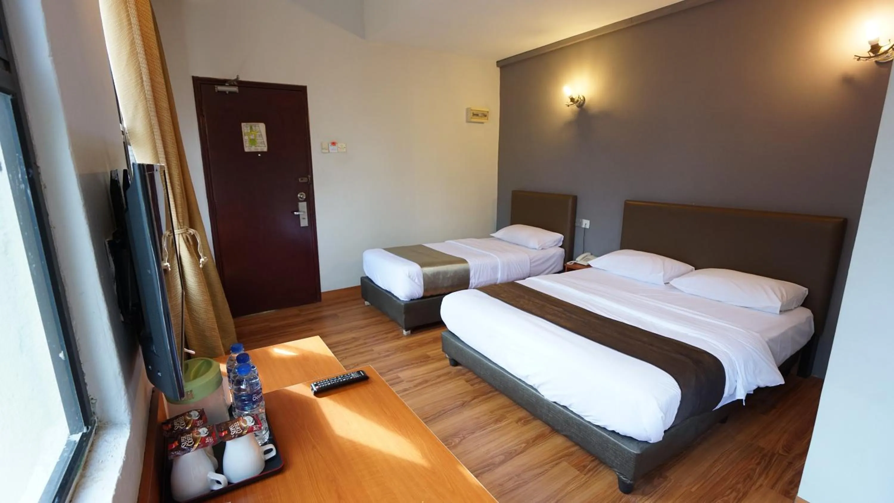 Bed in Zen Zeng Hotel