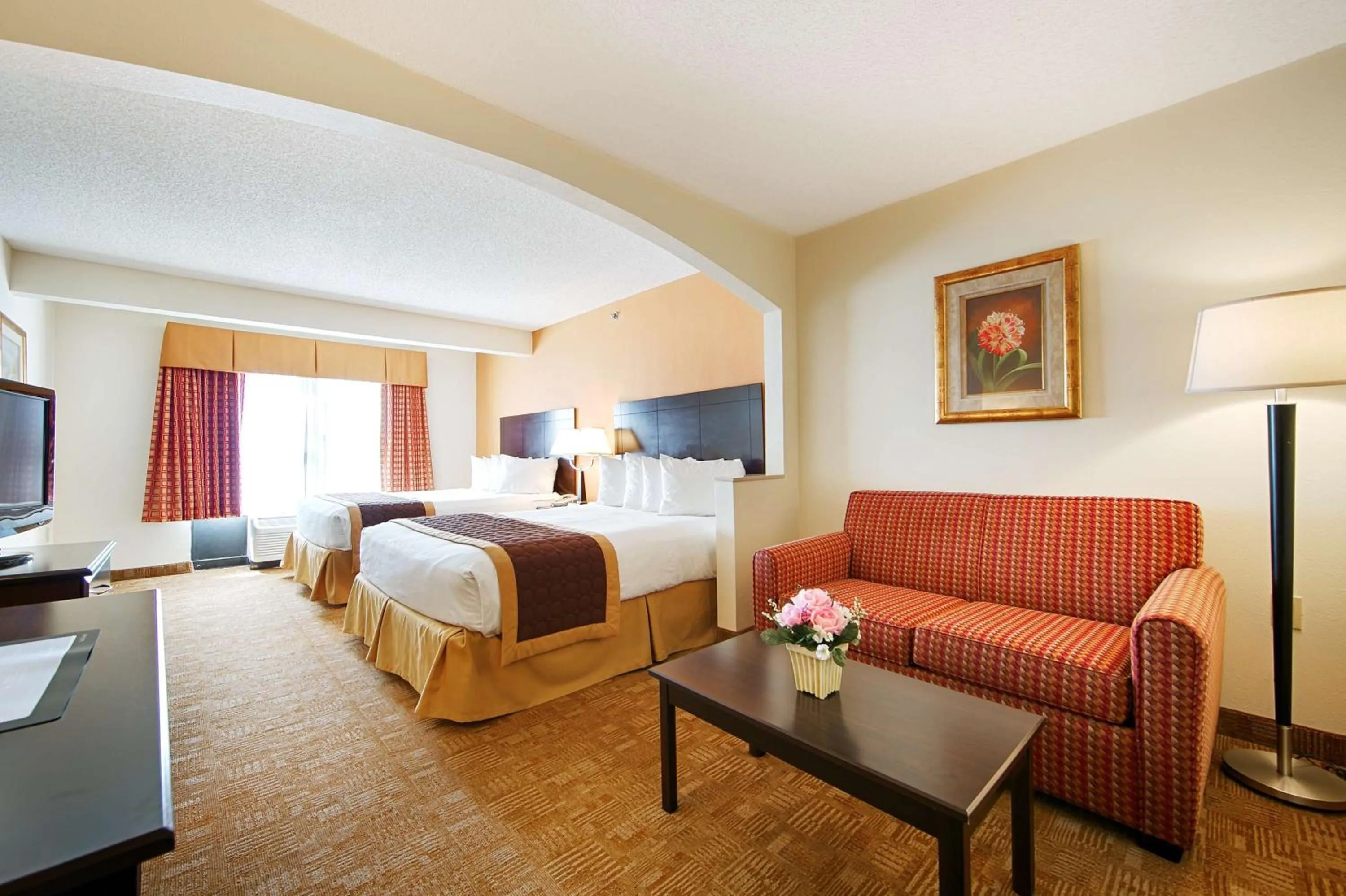 Photo of the whole room, Bed in Best Western Hiram Inn and Suites