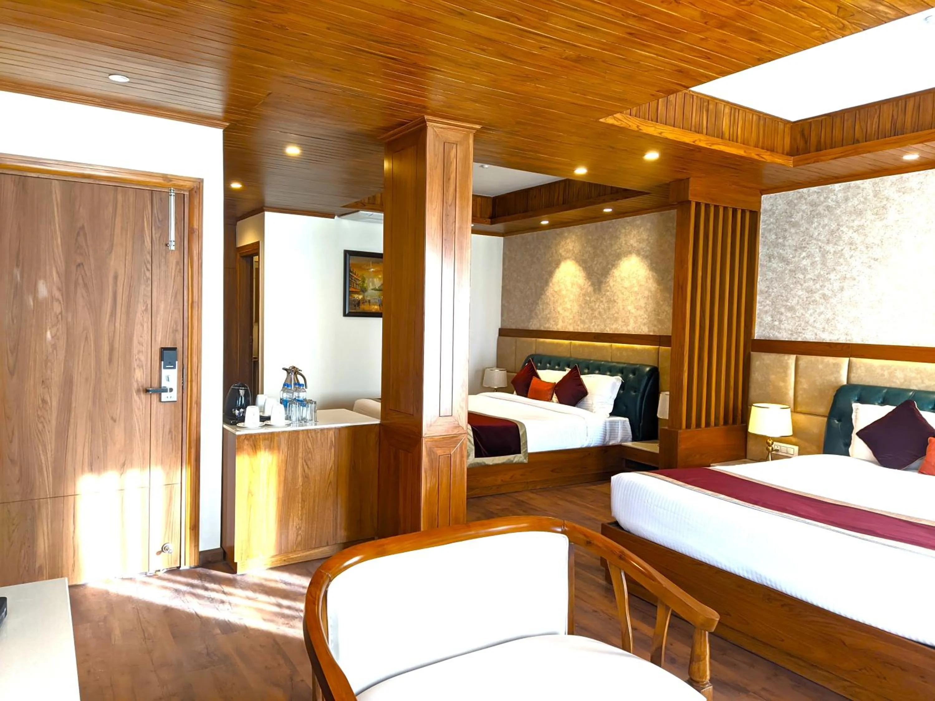 Photo of the whole room, Bed in The Retreat Mashobra, Shimla