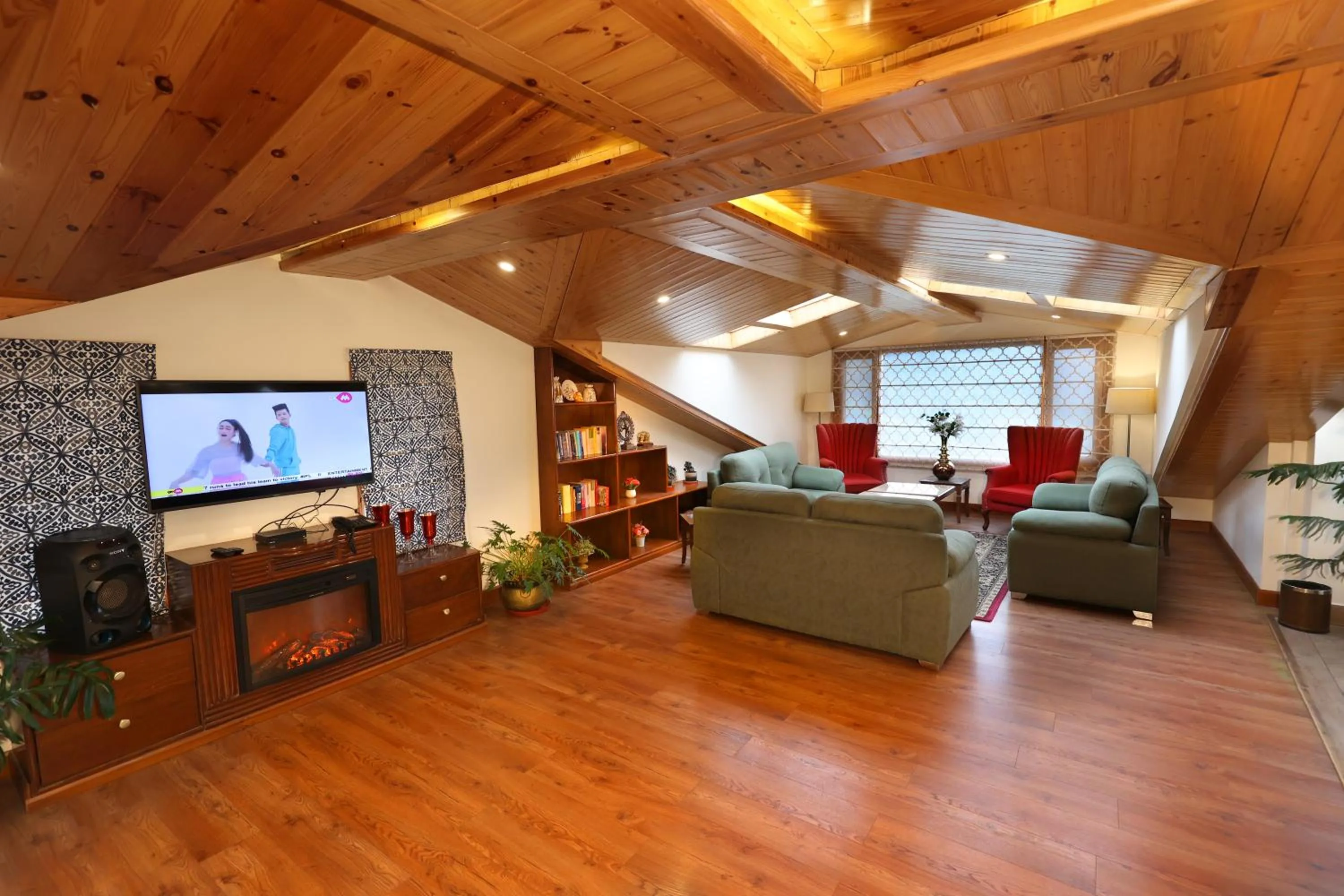 Lounge or bar in The Retreat Mashobra, Shimla