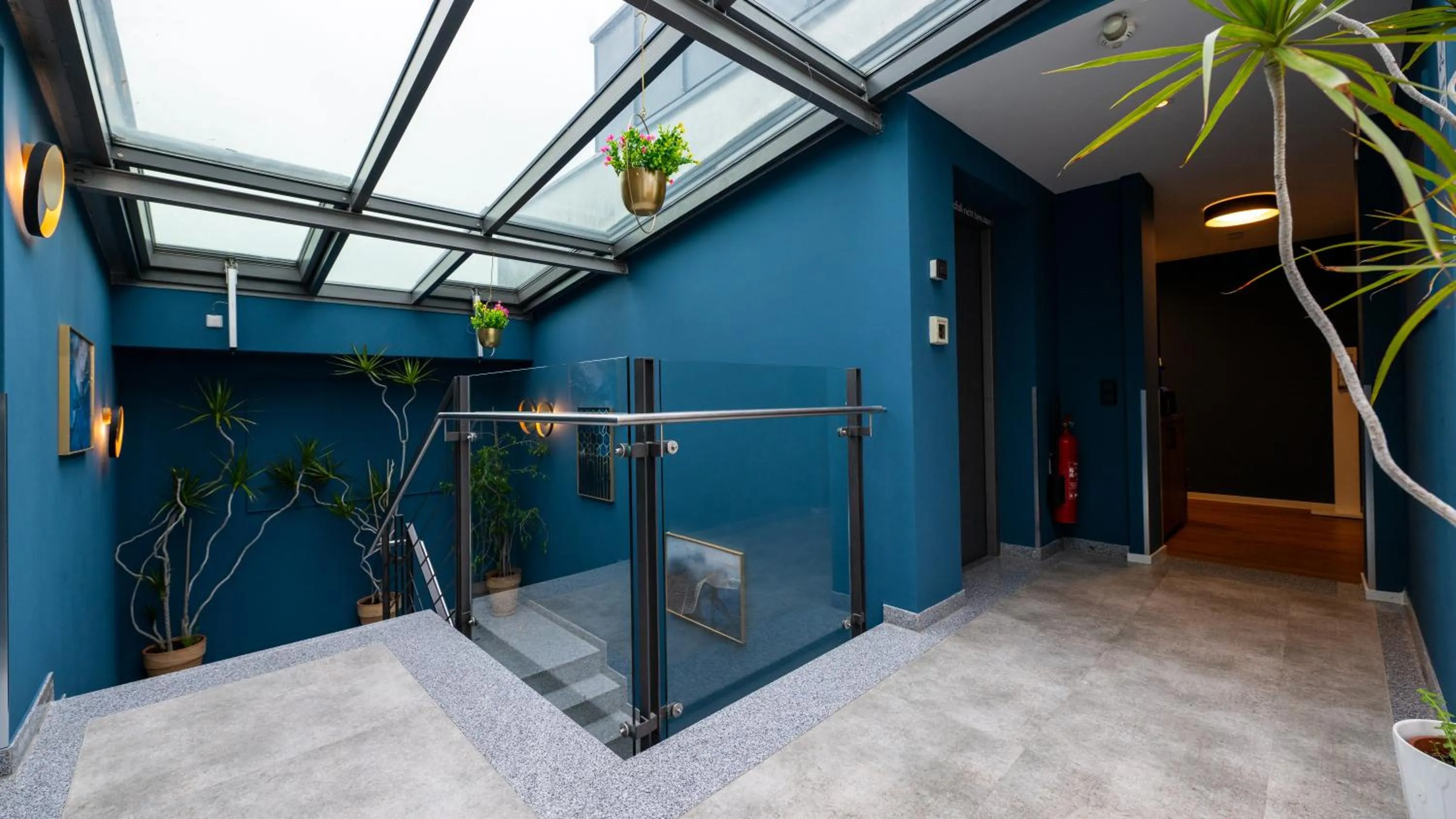 Property building in Hotel Metropol