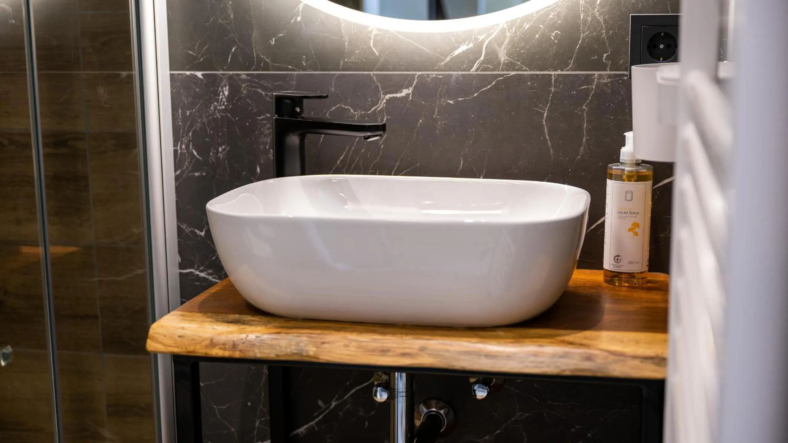 Single Room in Hotel Metropol