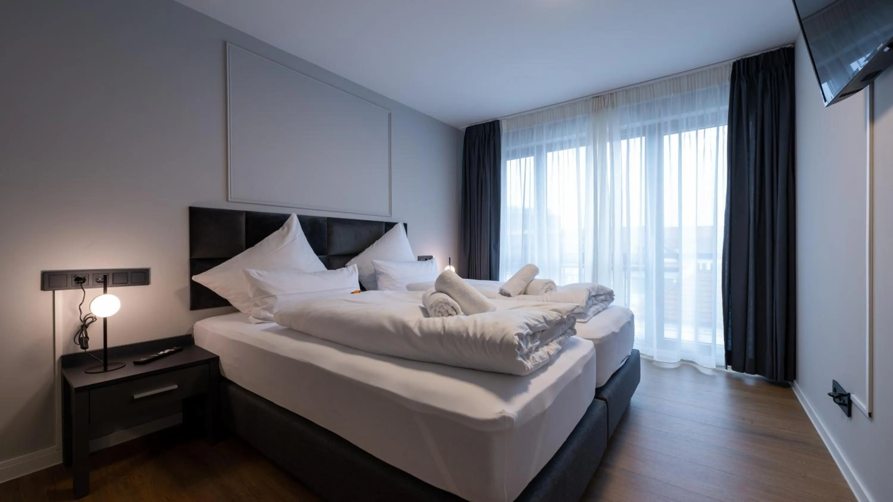 Bedroom, Bed in Hotel Metropol