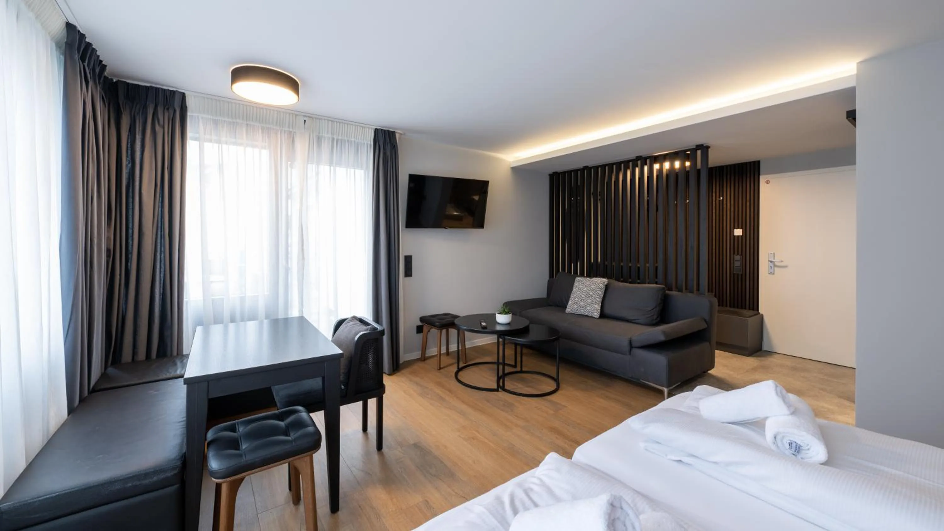 TV and multimedia, Bed in Hotel Metropol