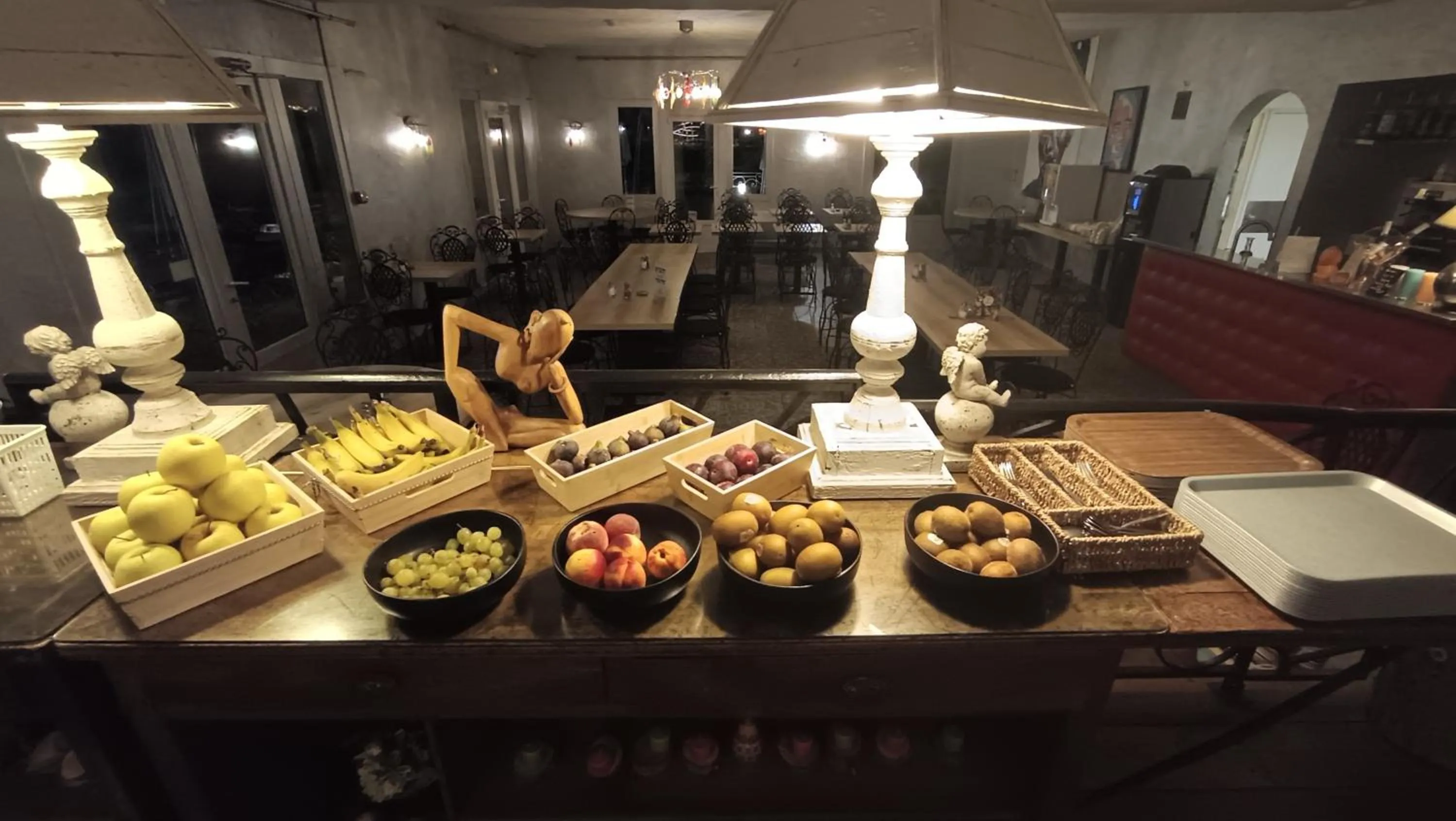 Breakfast in La Roselière