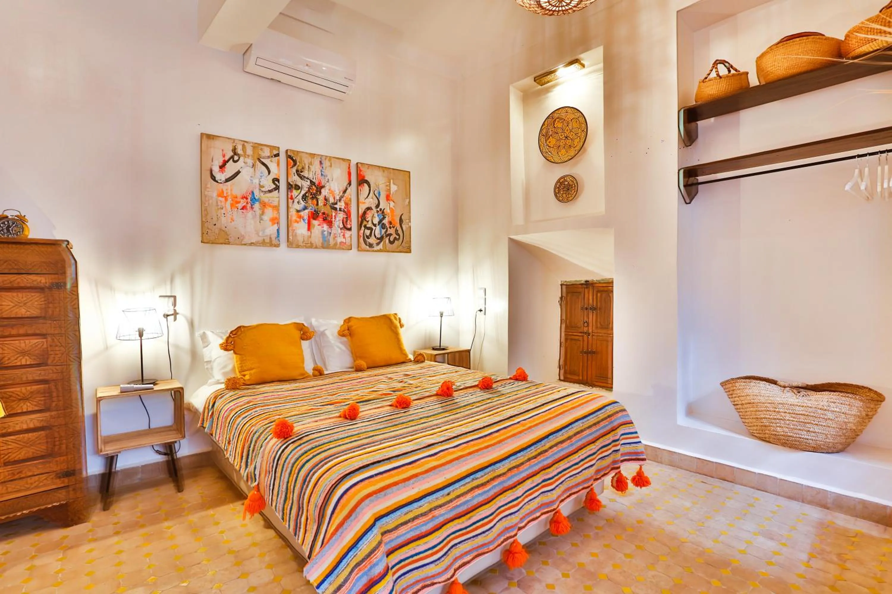 Bedroom, Bed in Riad Dada Mouss & Suites