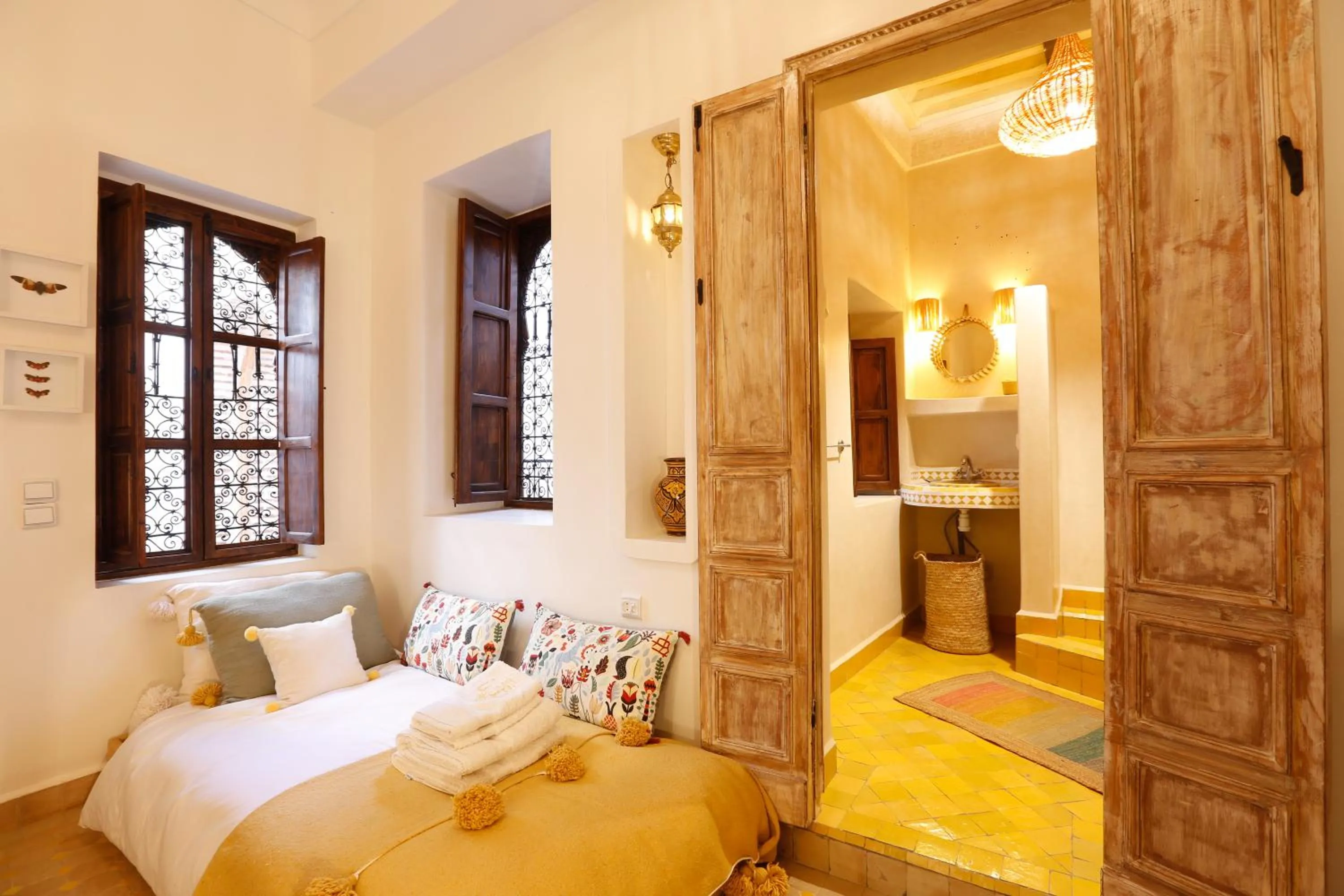 Bedroom, Bed in Riad Dada Mouss & Suites