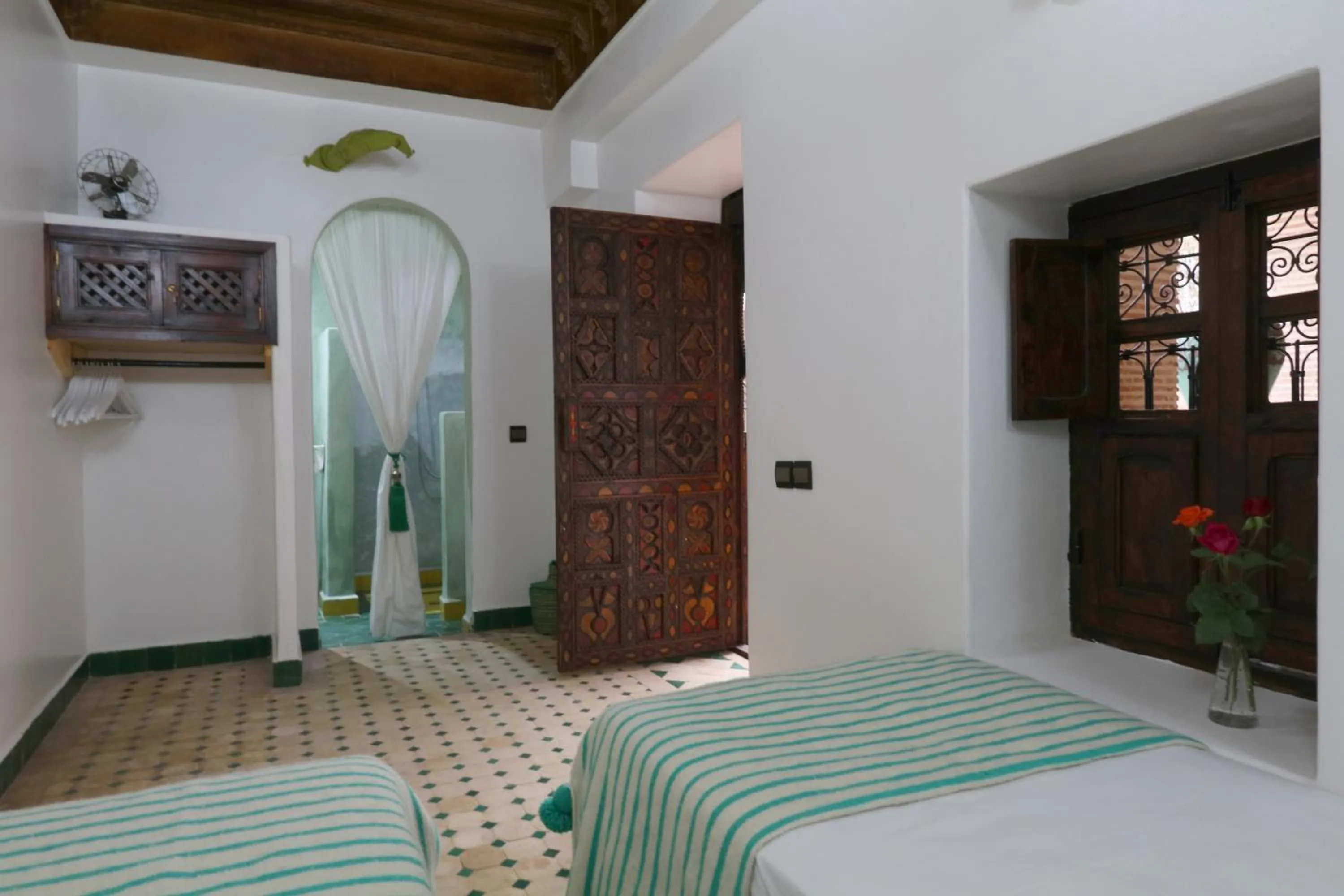 Photo of the whole room, Bed in Riad Dada Mouss & Suites