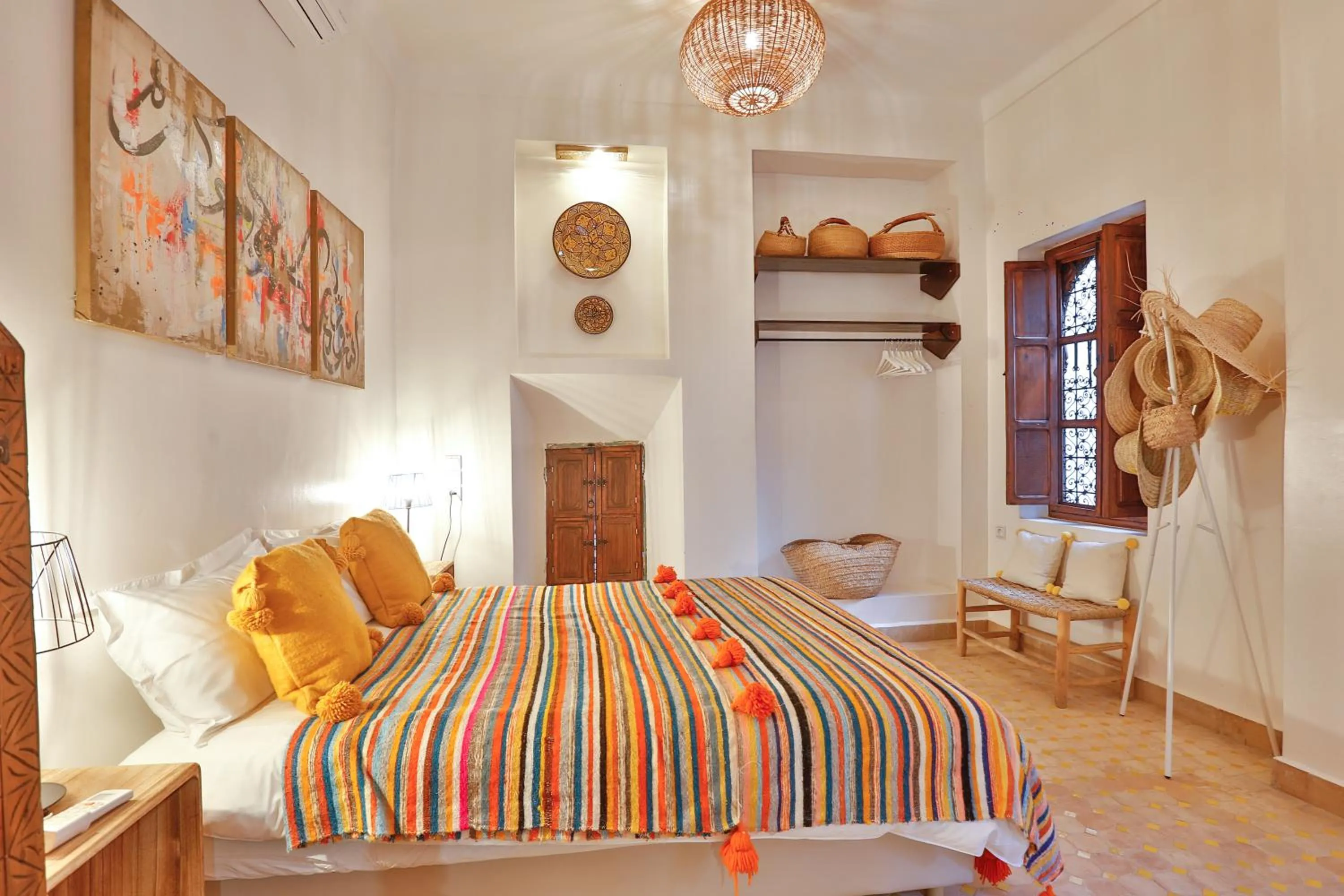 Bedroom, Bed in Riad Dada Mouss & Suites