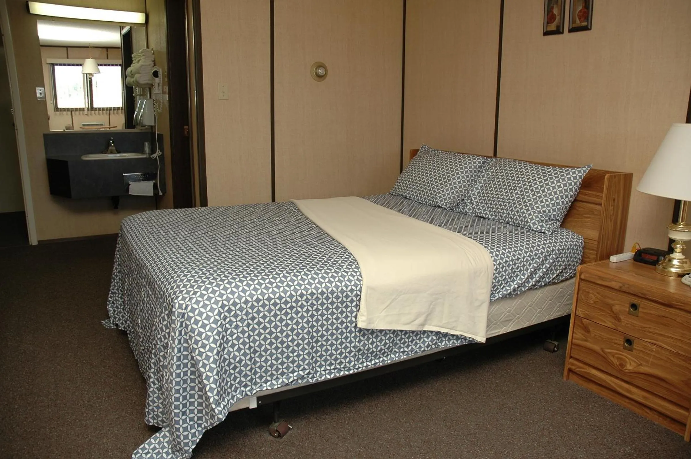Bedroom in Inn of The South