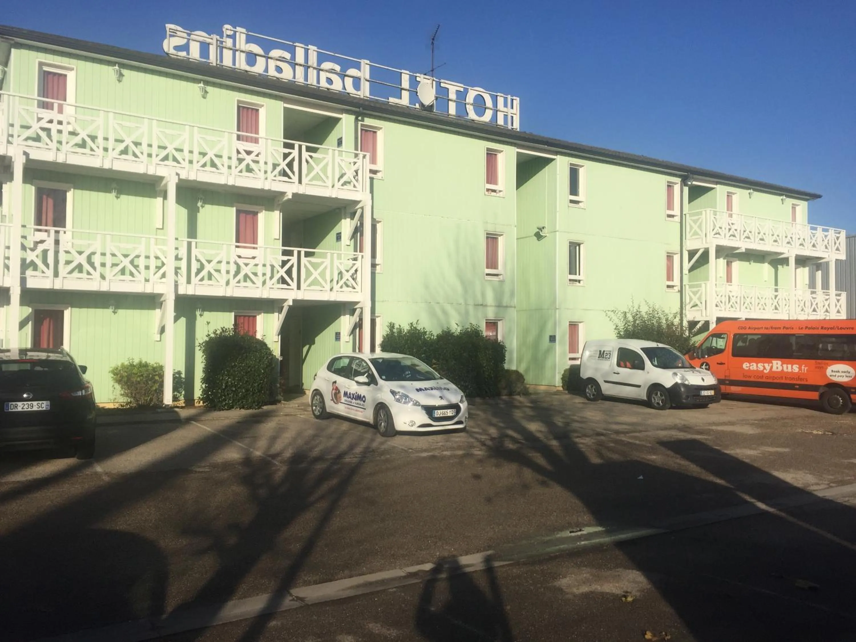 Facade/entrance in initial by balladins Roissy / Saint-Mard