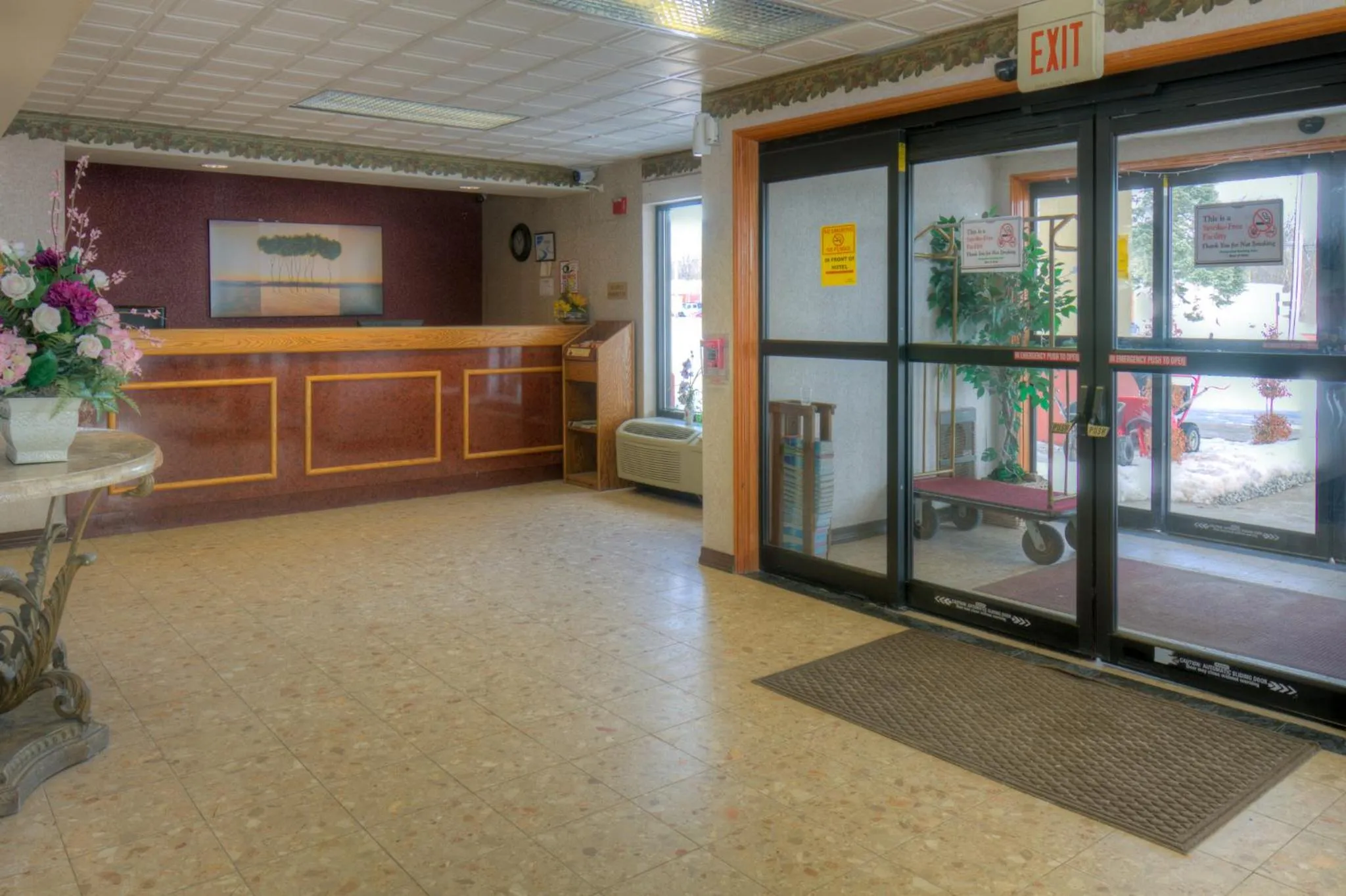 Lobby or reception in Hotel M Mount Pocono