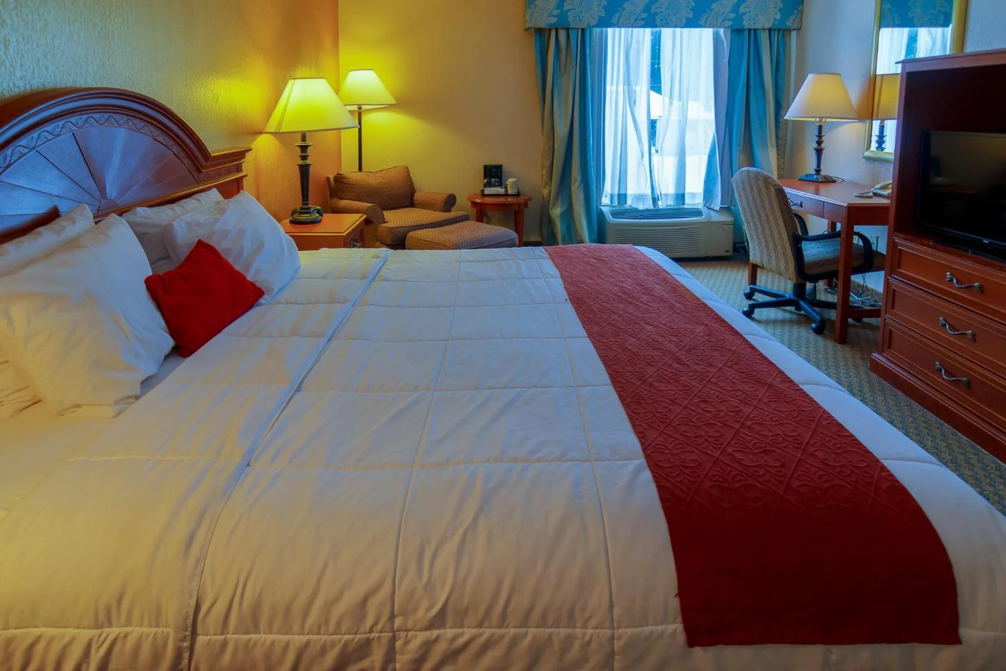 Bed in Hotel M Mount Pocono