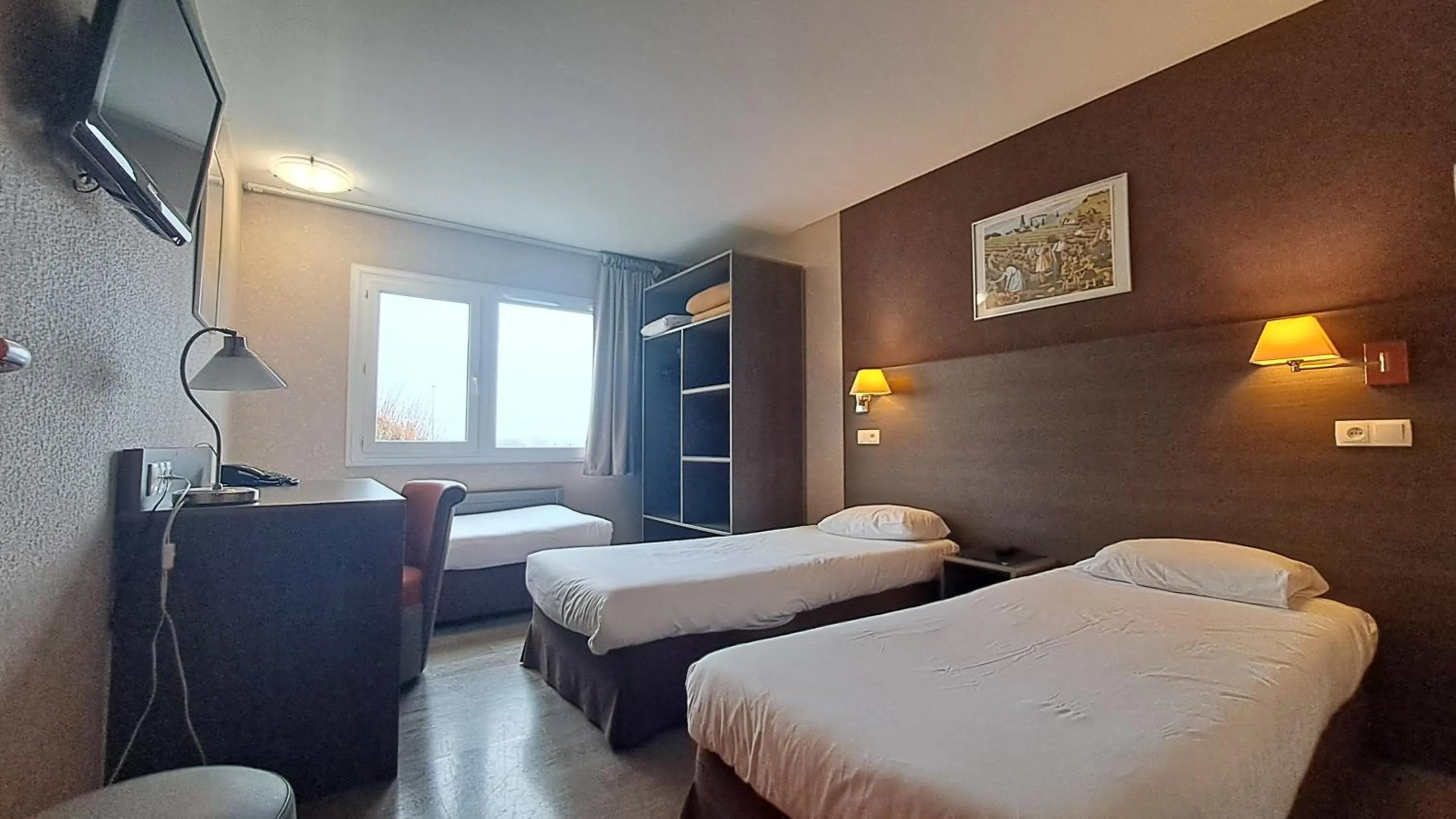 Photo of the whole room, Bed in Hotel Val Vert