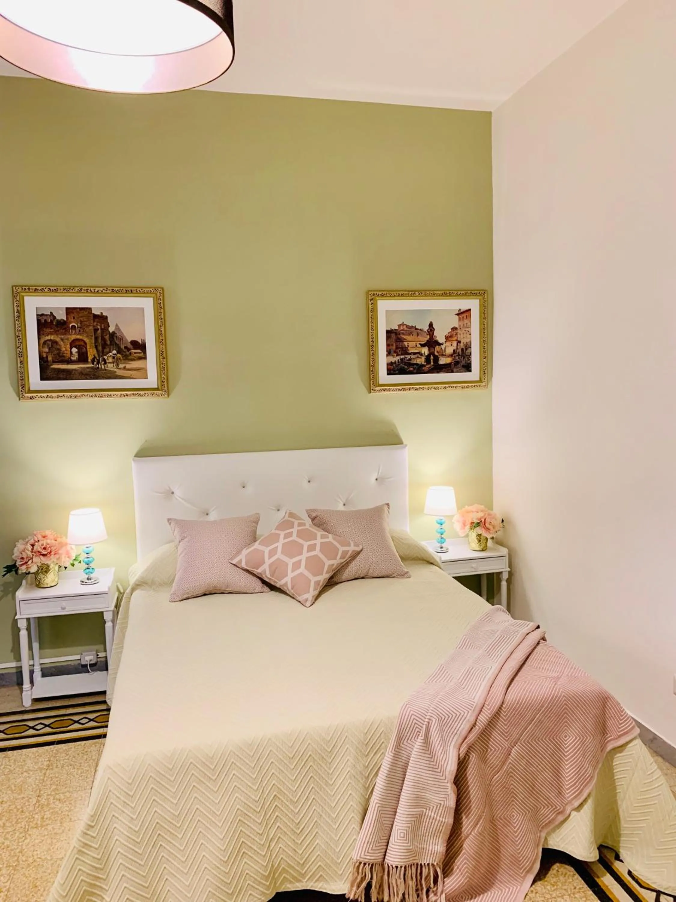 Bed in Mama Roma Domus