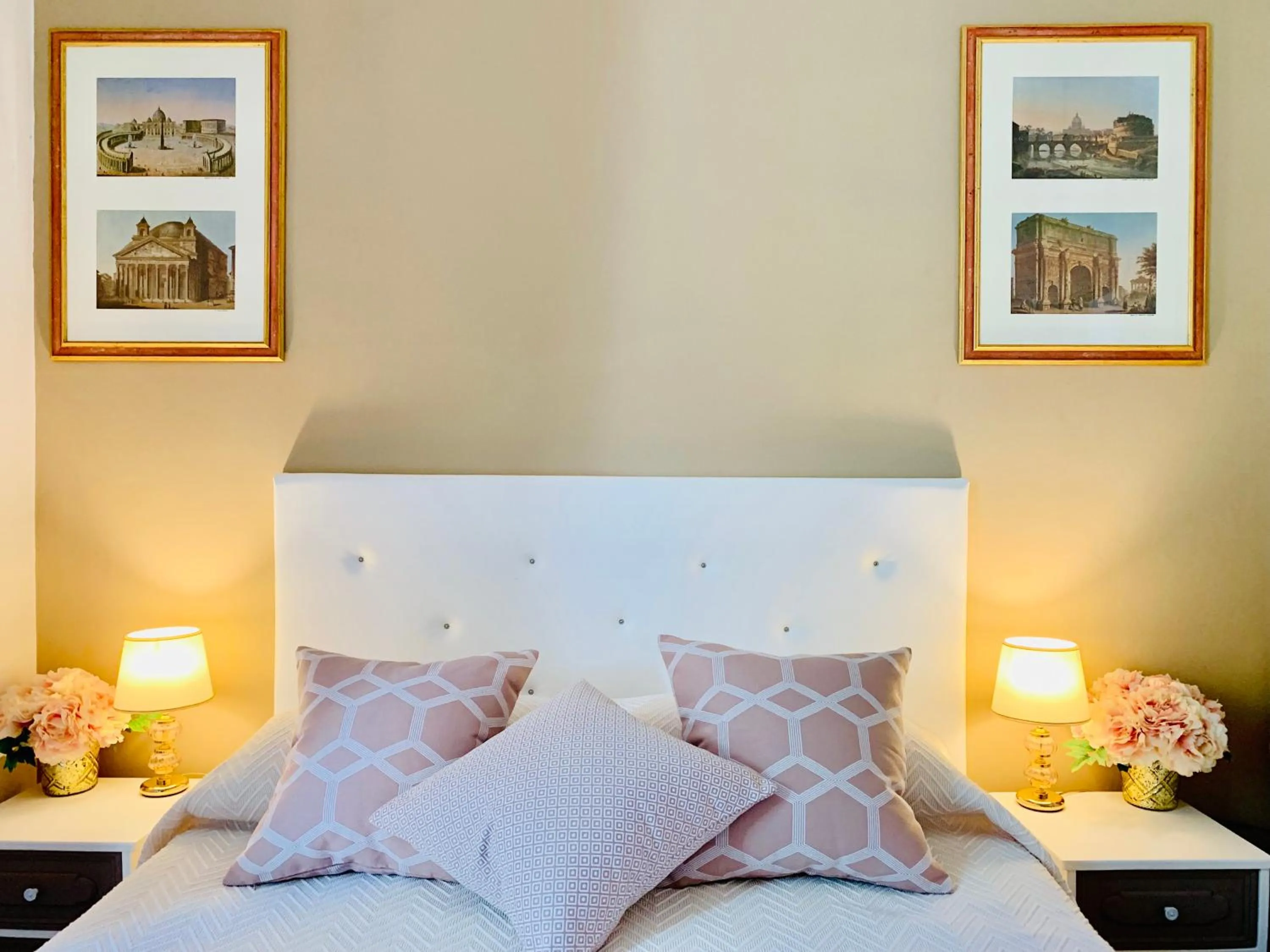 Bed in Mama Roma Domus