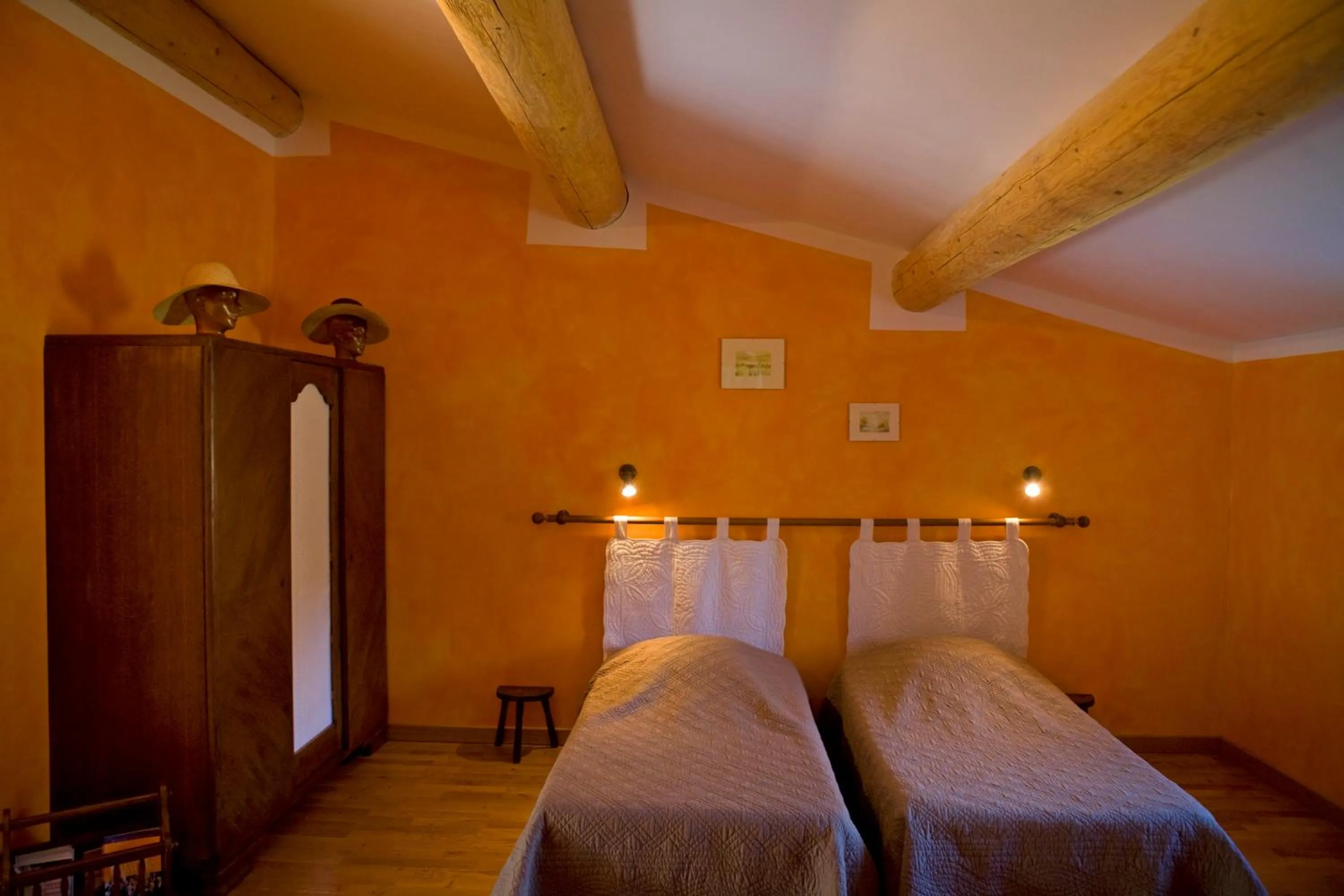 Photo of the whole room in Domaine De La Grange Neuve