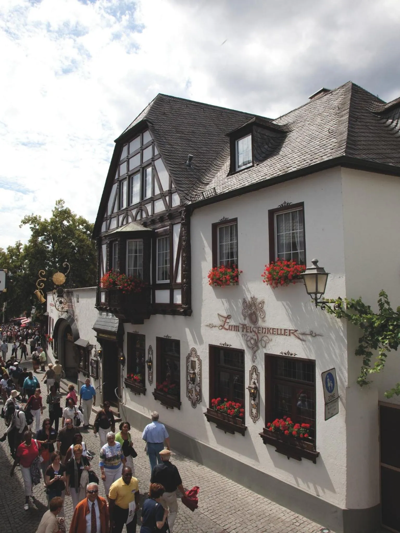 Facade/entrance in Hotel Felsenkeller
