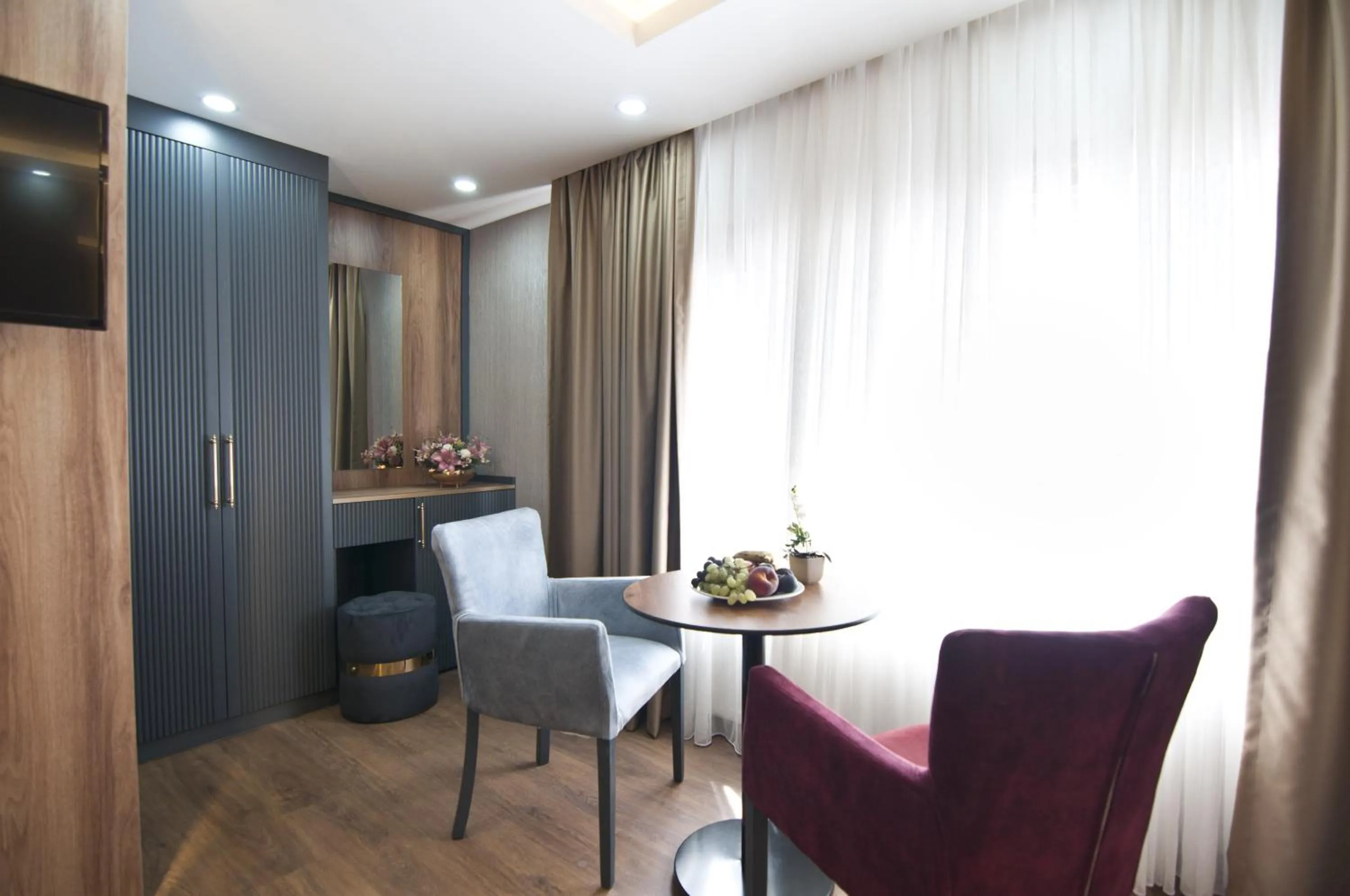 Seating area in Grand Bagoz Hotel