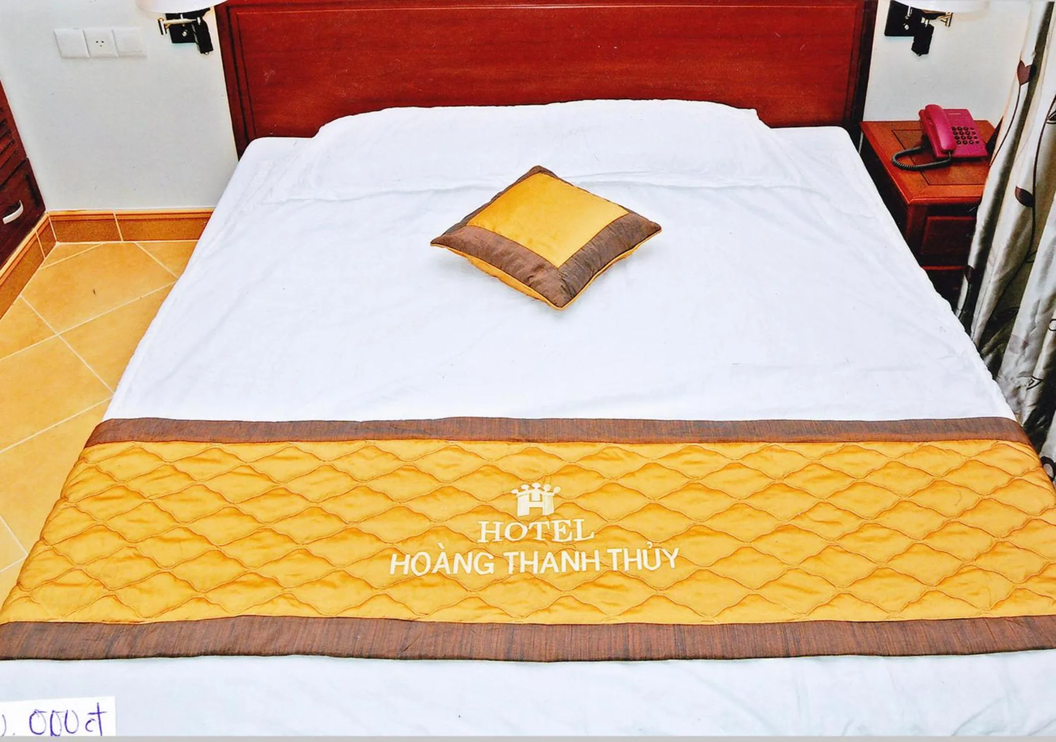 Bed in HOANG THANH THUY AIRPORT HOTEL 1 - Gần Ẩm Thực Đêm Chợ Hoàng Hoa Thám
