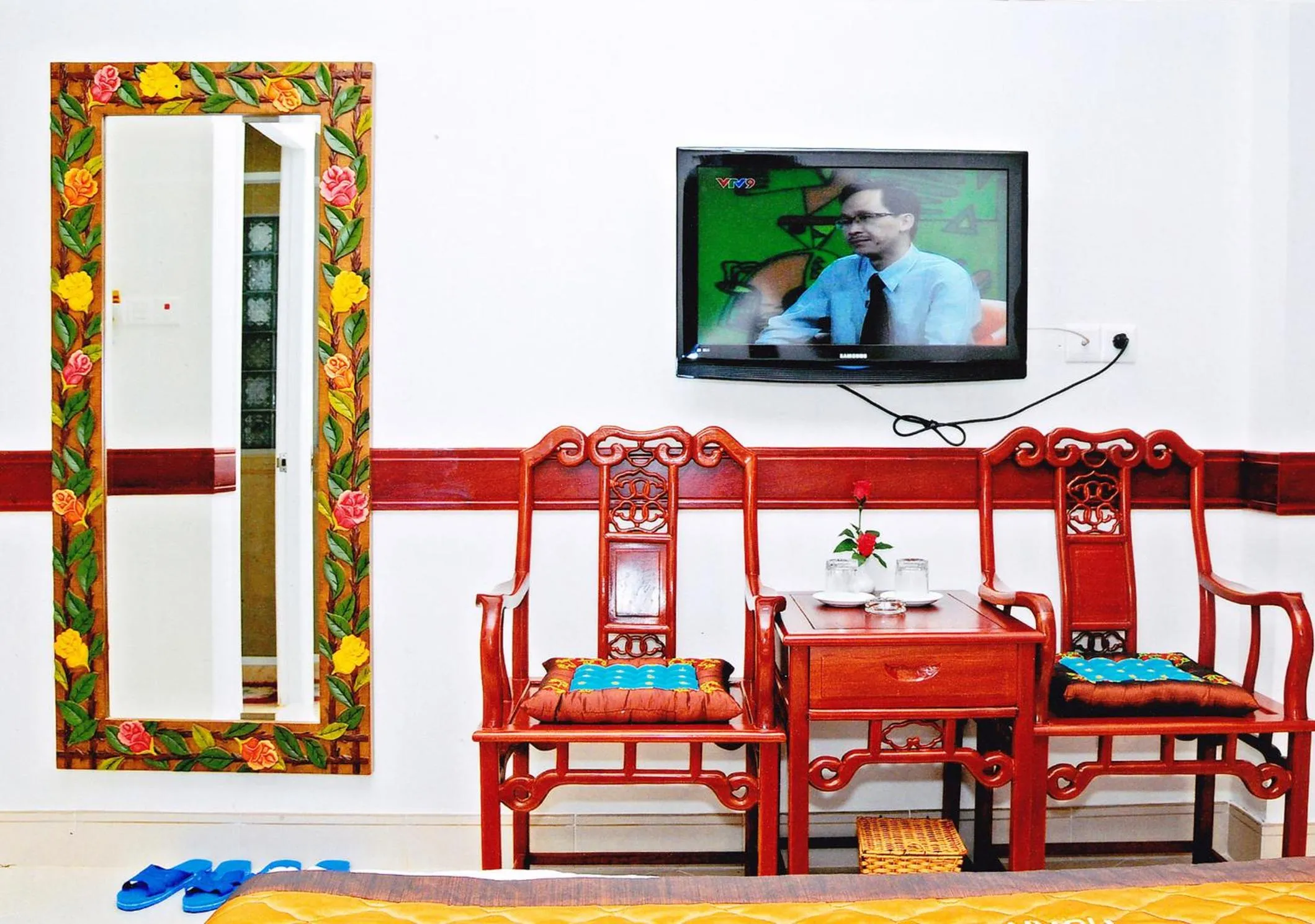 HOANG THANH THUY AIRPORT HOTEL 1 - Gần Ẩm Thực Đêm Chợ Hoàng Hoa Thám