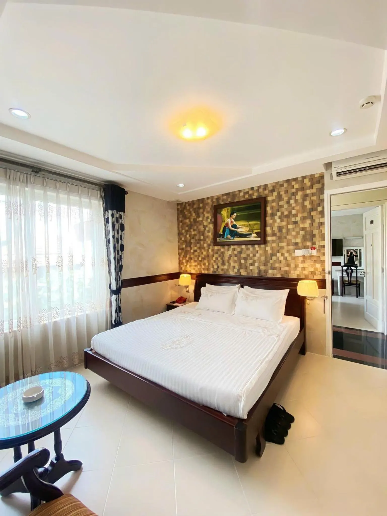 Bed in HOANG THANH THUY AIRPORT HOTEL 2 - Gần Ẩm Thực Đêm Chợ Hoàng Hoa Thám