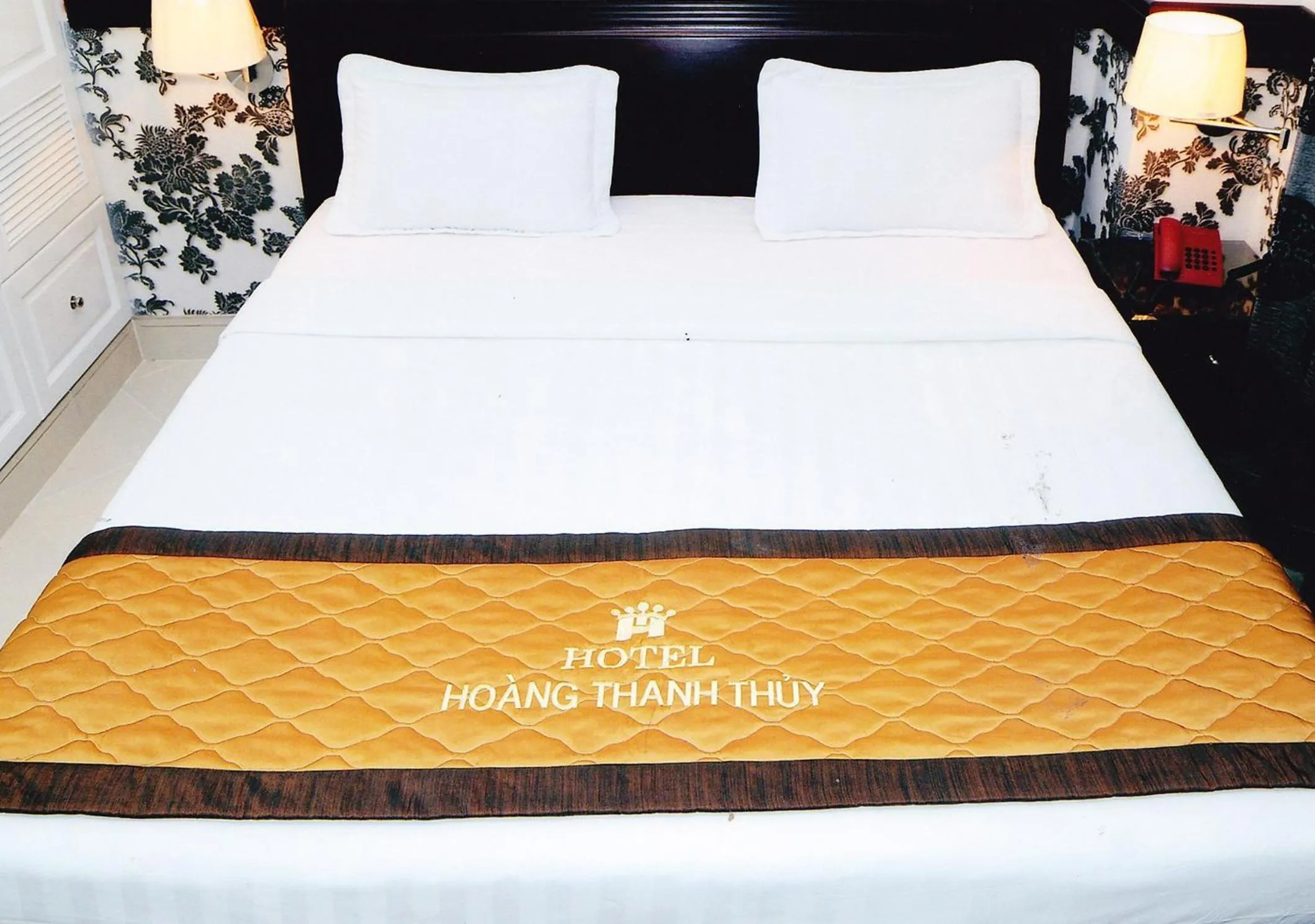 Bed in HOANG THANH THUY AIRPORT HOTEL 2 - Gần Ẩm Thực Đêm Chợ Hoàng Hoa Thám