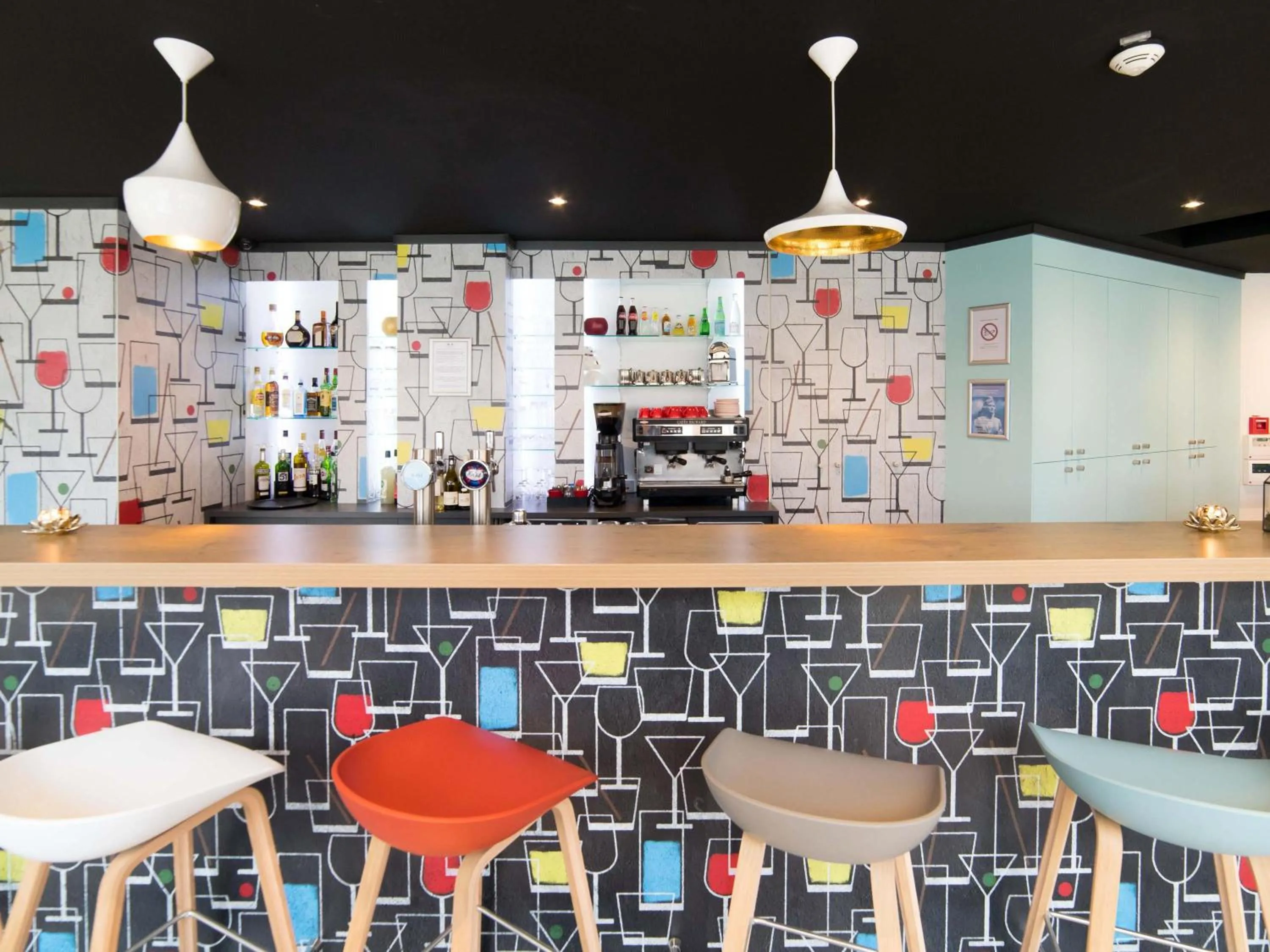 Lounge or bar in Ibis Toulouse Purpan Aeroport