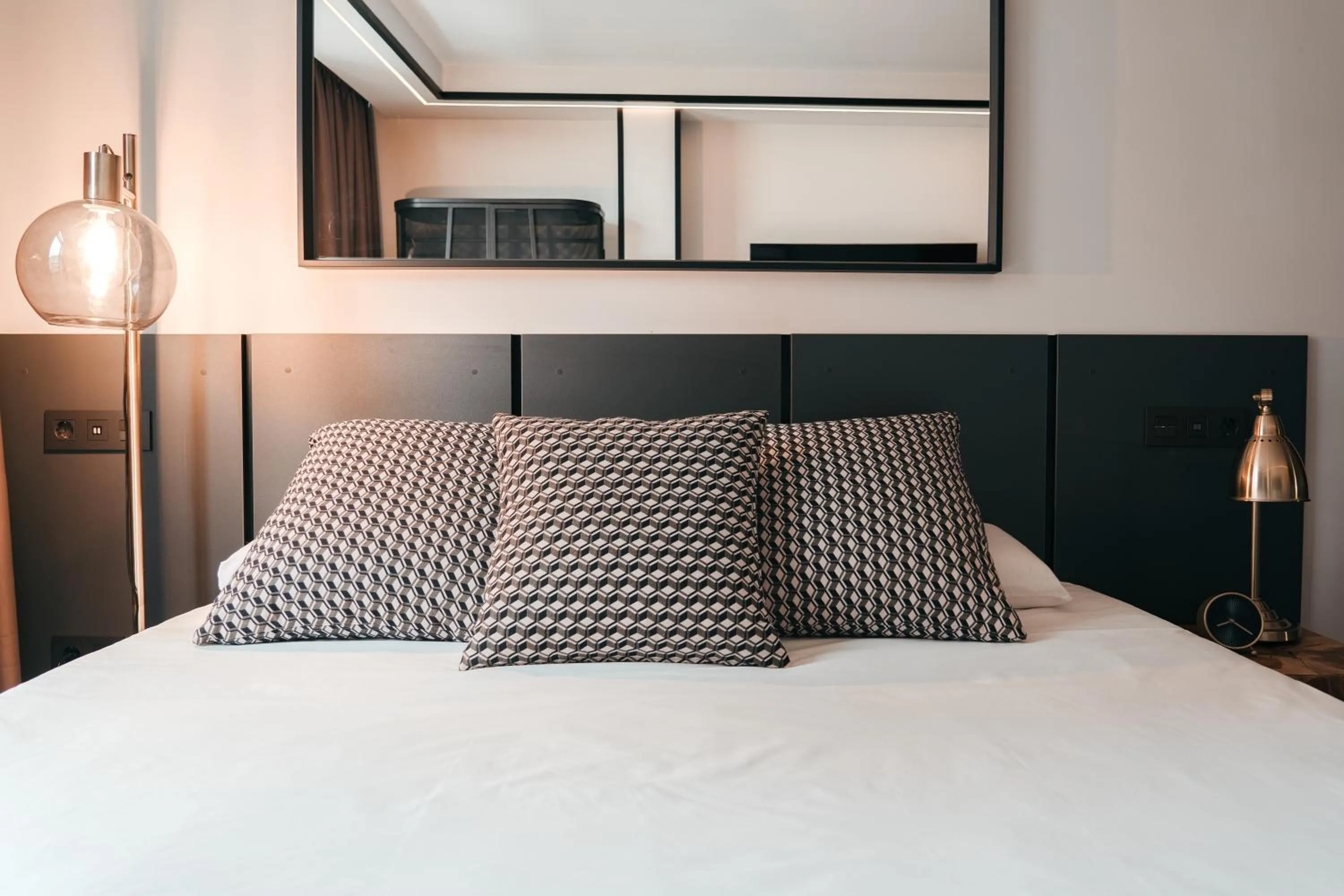 Bed in Poem Suites, Las Canteras