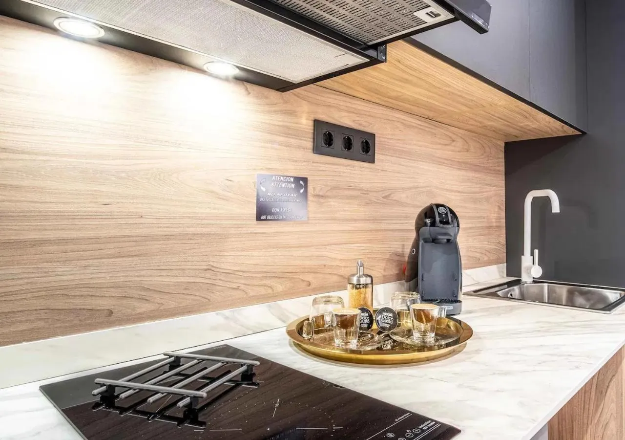 Kitchen or kitchenette in Poem Suites, Las Canteras