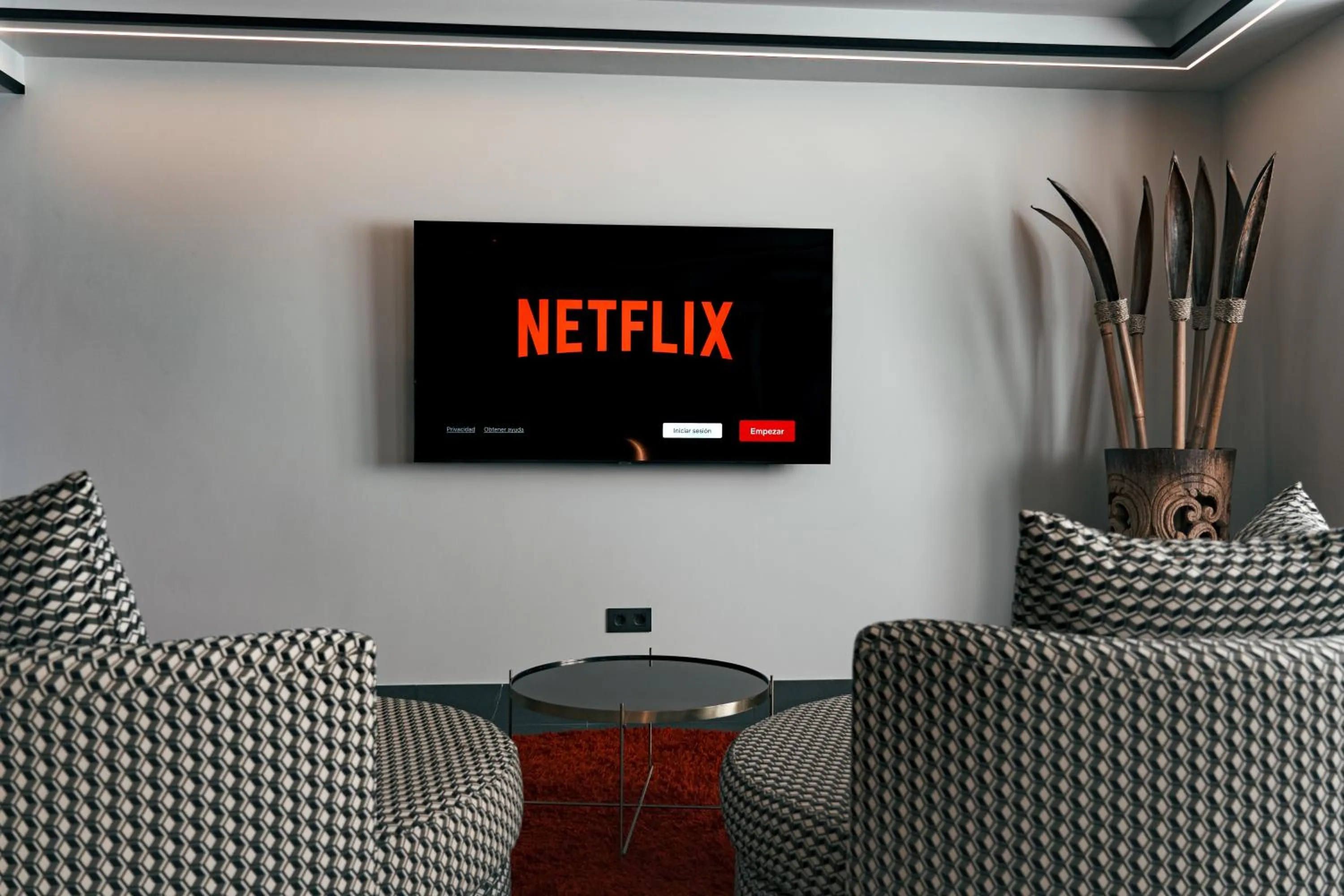 Communal lounge/ TV room in Poem Suites, Las Canteras