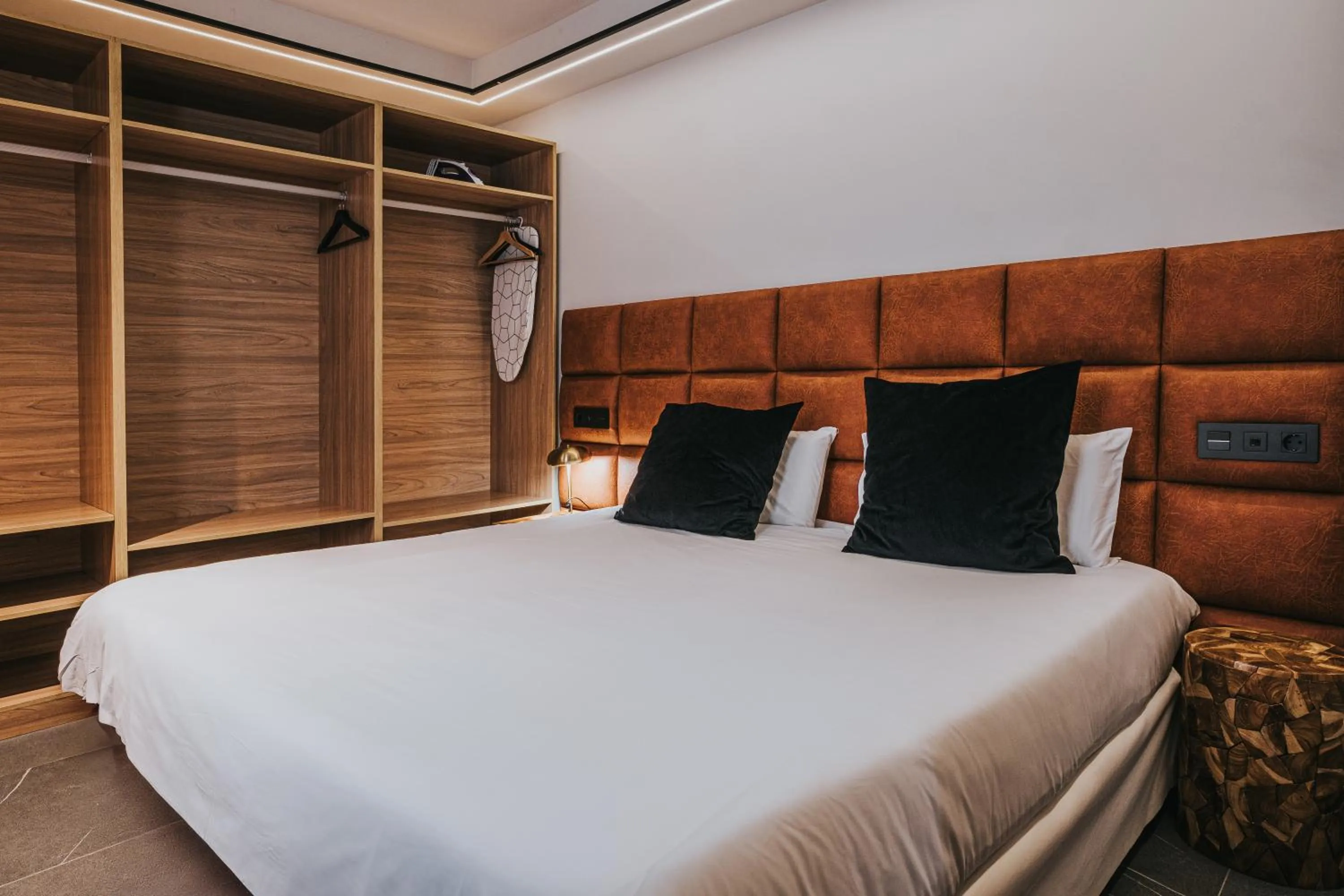 Bed in Poem Suites, Las Canteras