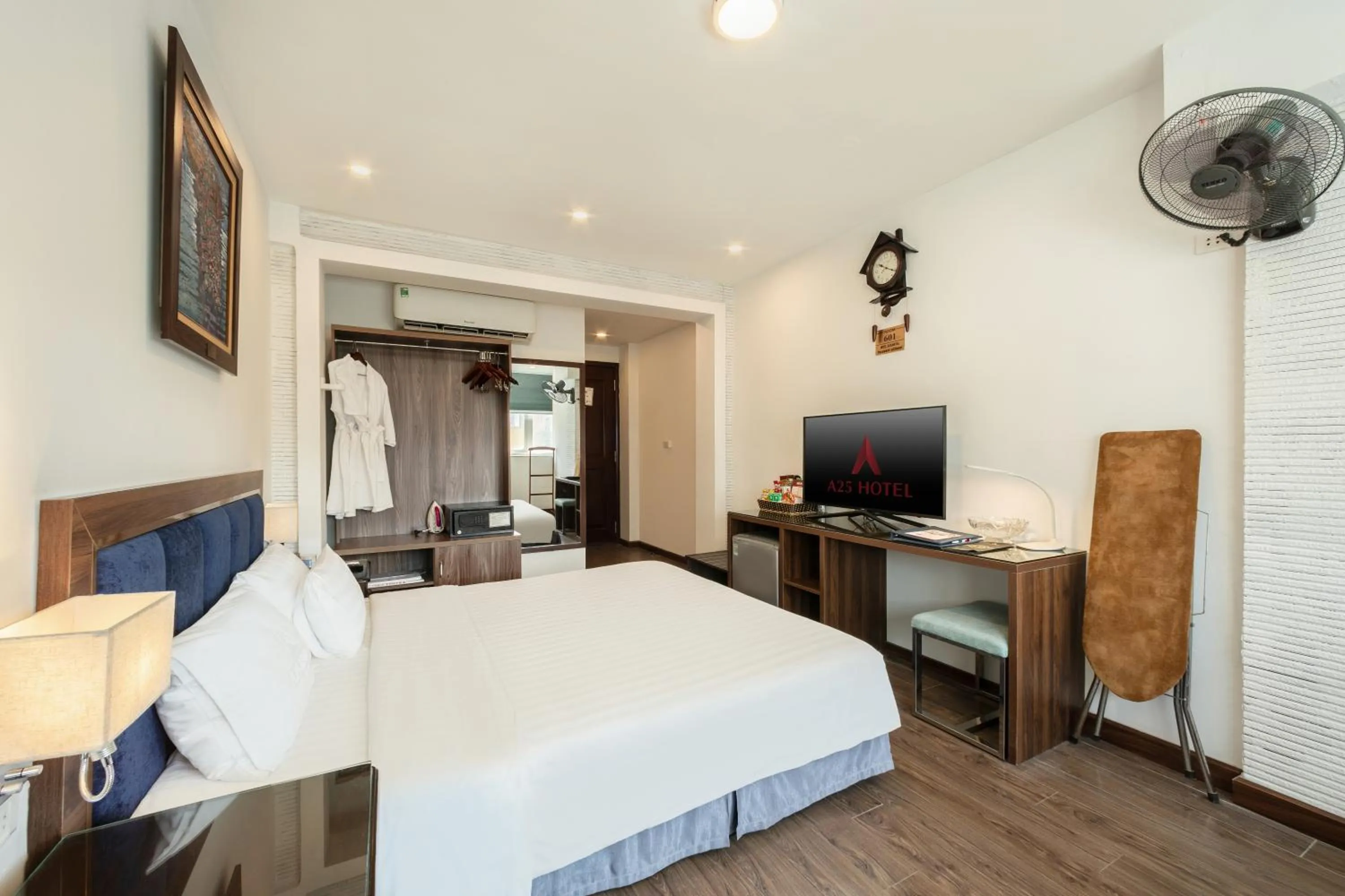 Bed in A25 Hotel - 88 Nguyễn Khuyến