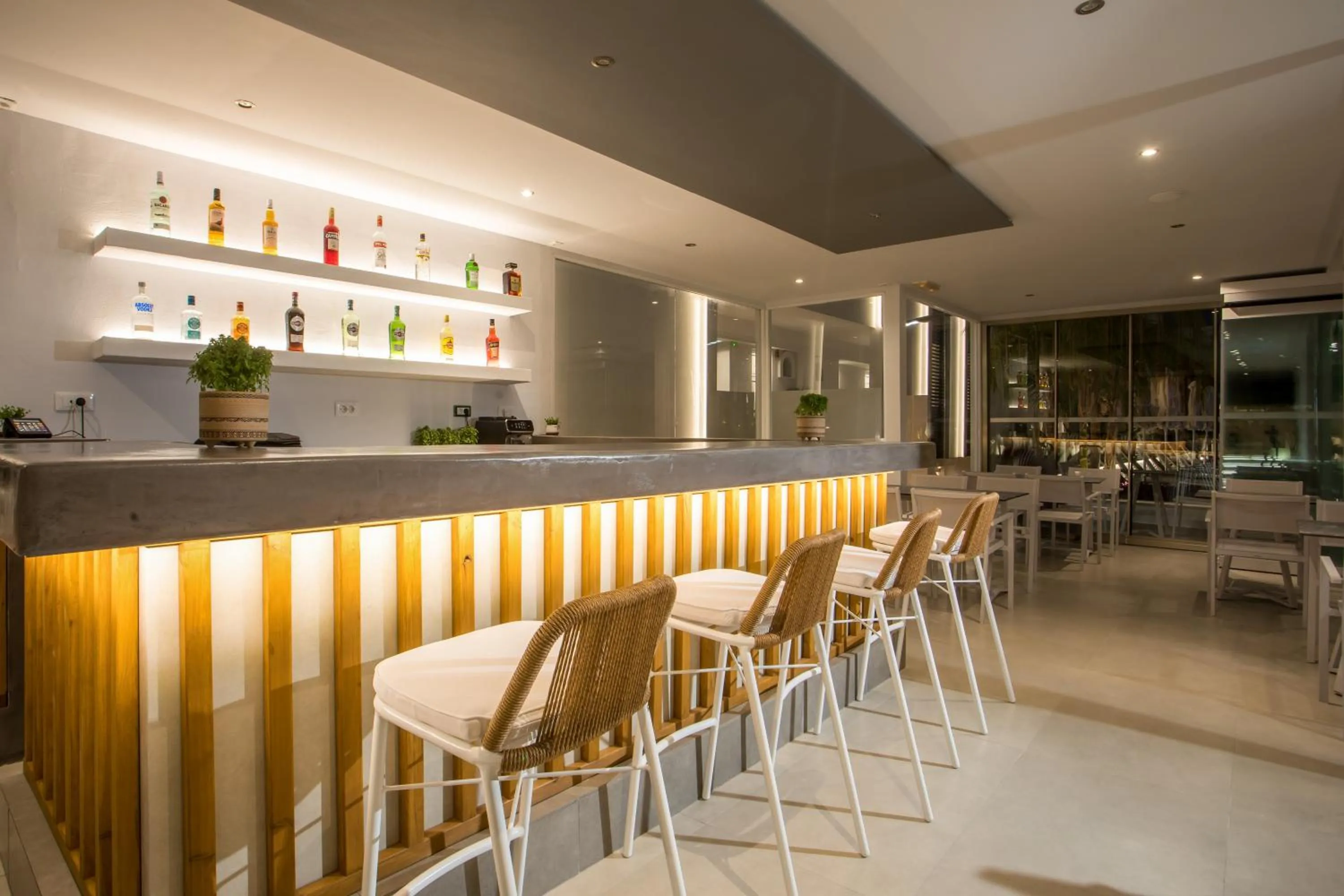 Restaurant/places to eat in Casa Stavris