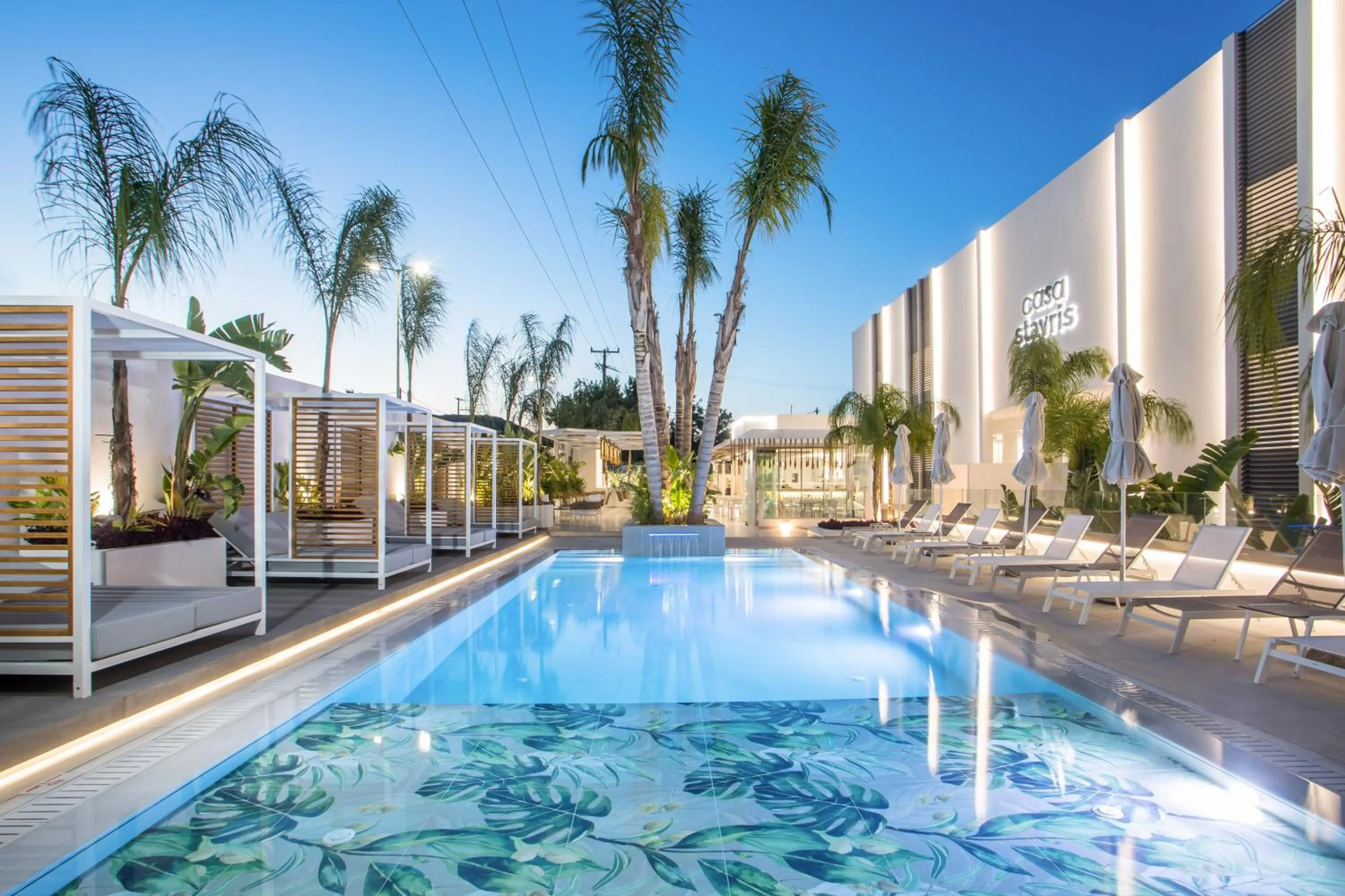 Property building in Casa Stavris