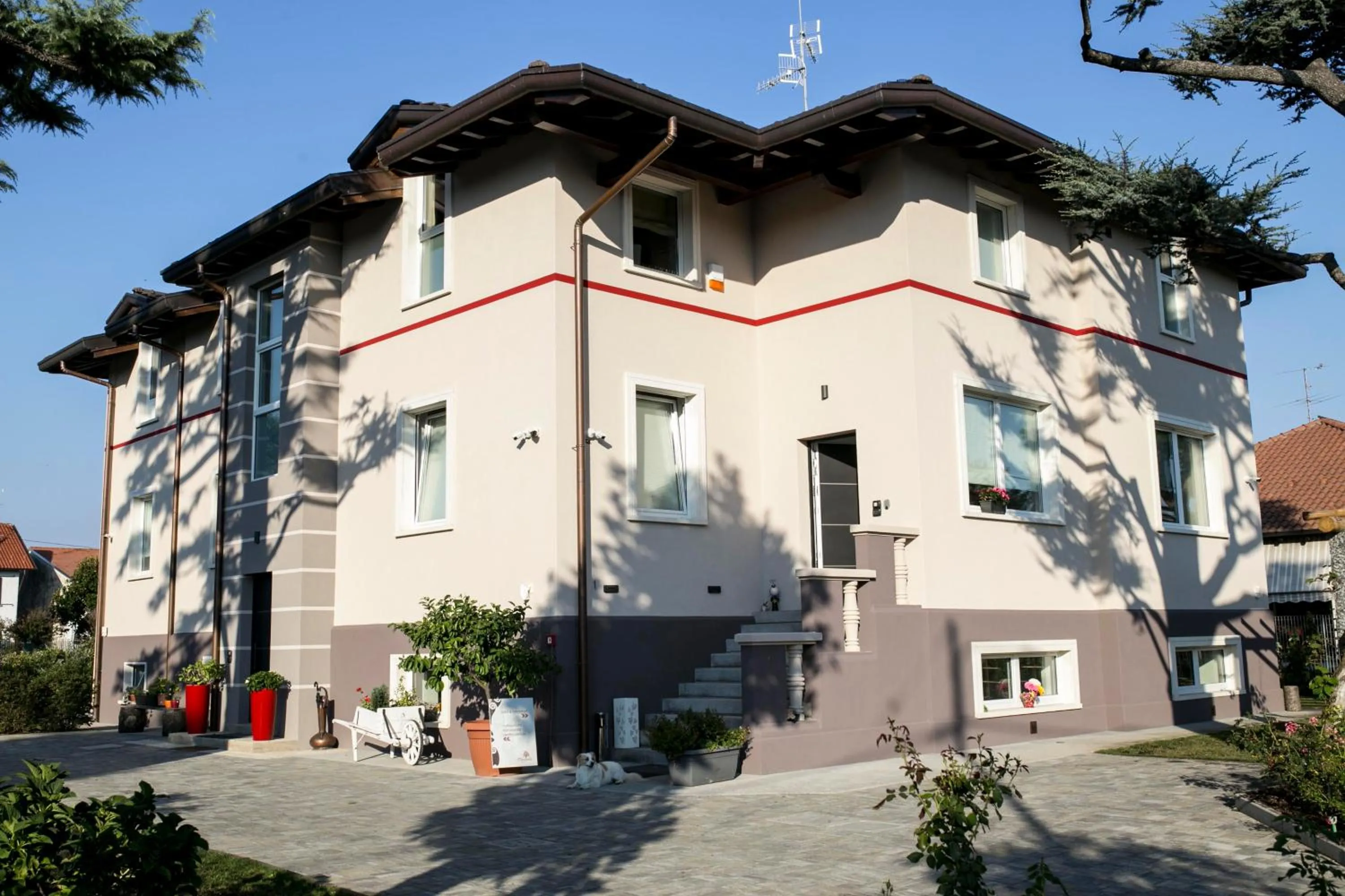 Property building in Casa Ananda