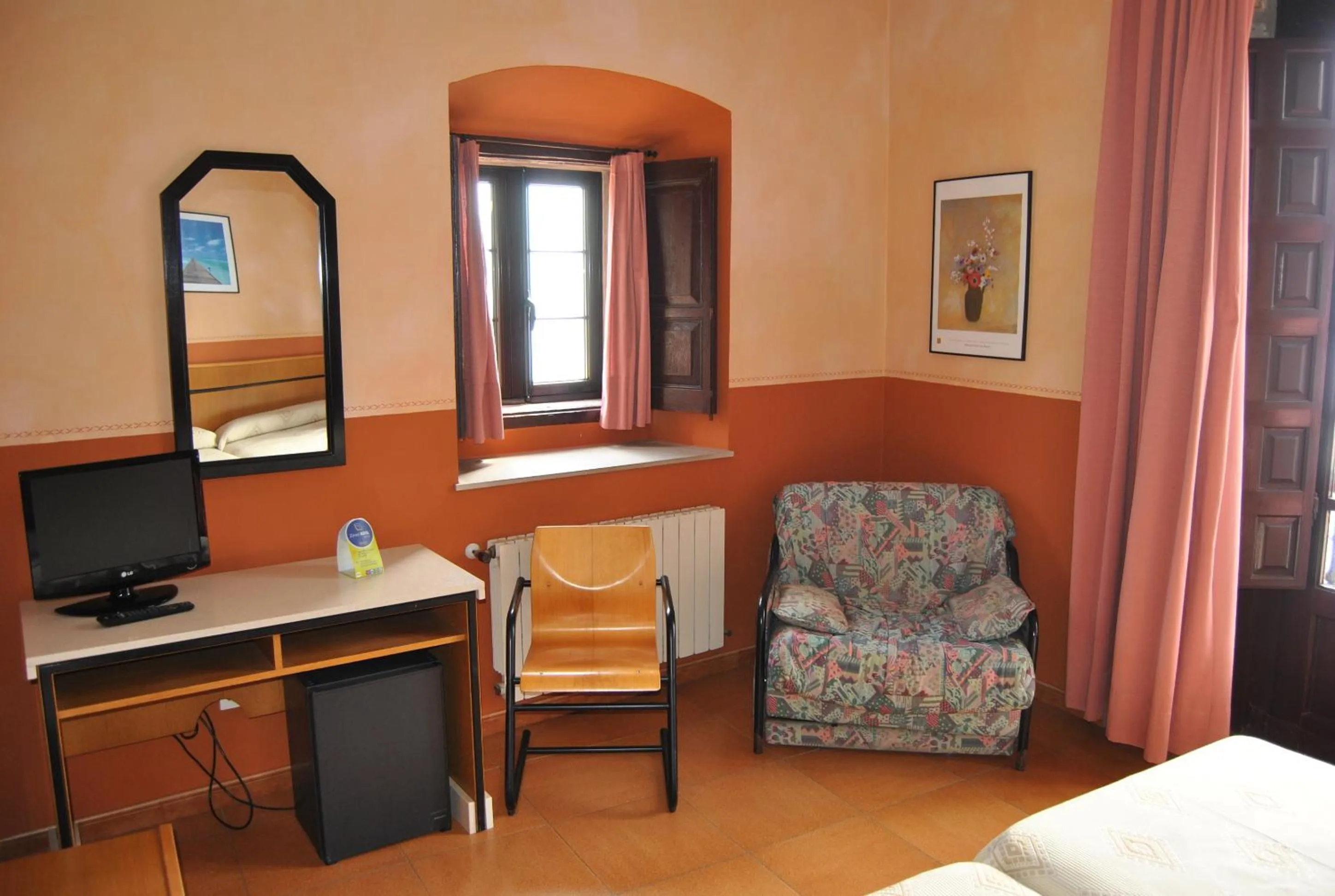 Photo of the whole room in Hotel Palacio de los Vallados