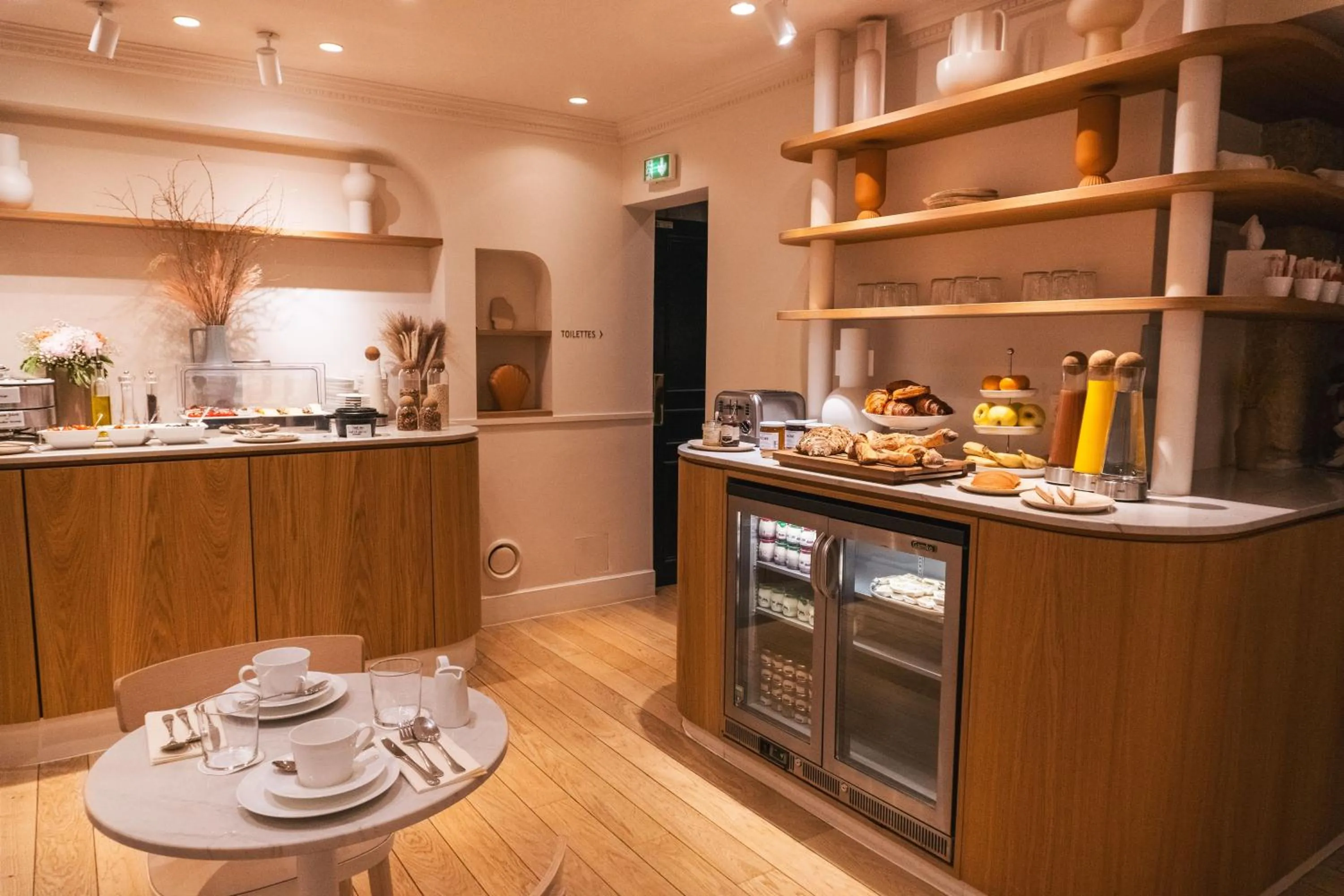 Buffet breakfast in Hôtel Oratio