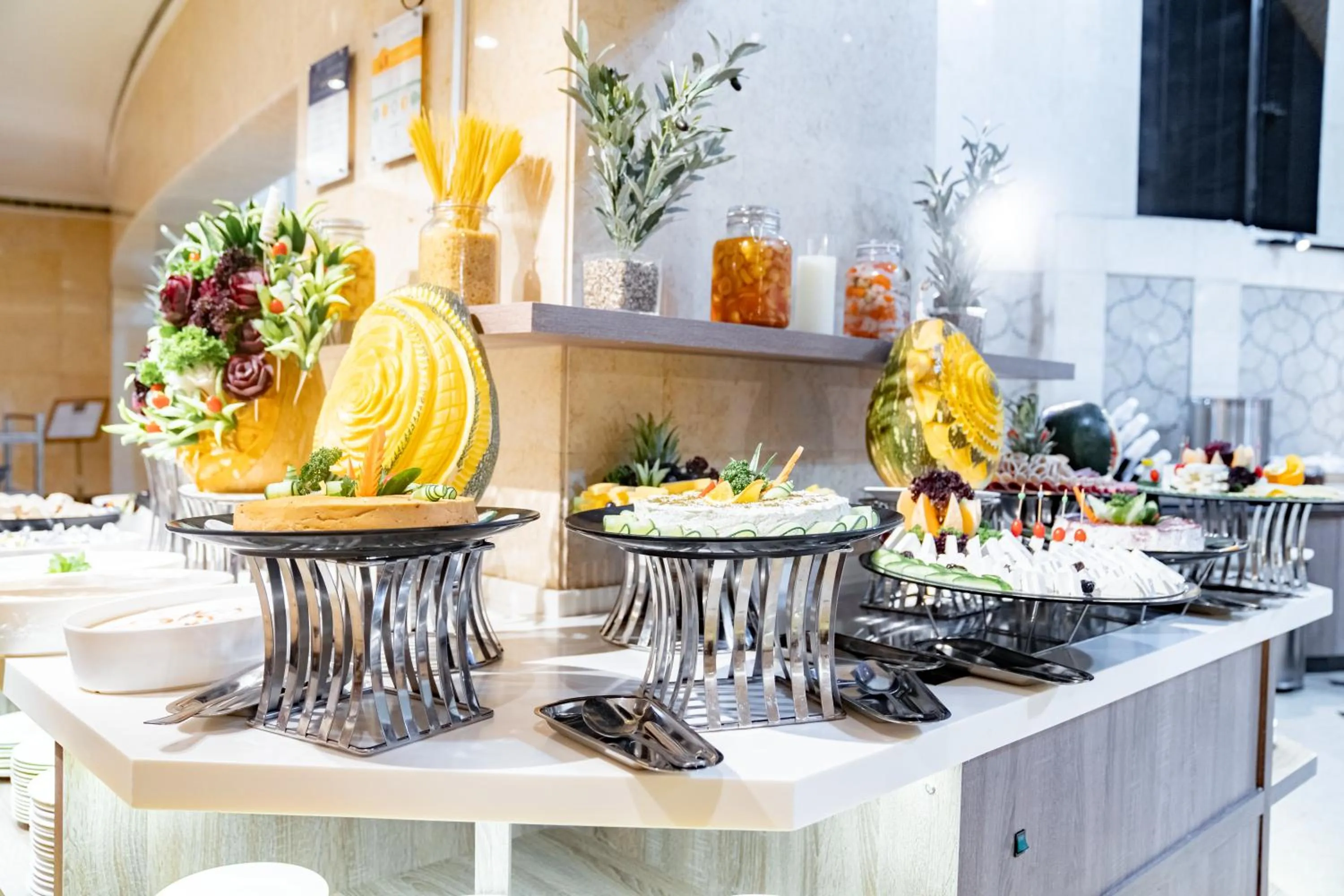 Food and drinks in Emaar Grand Hotel