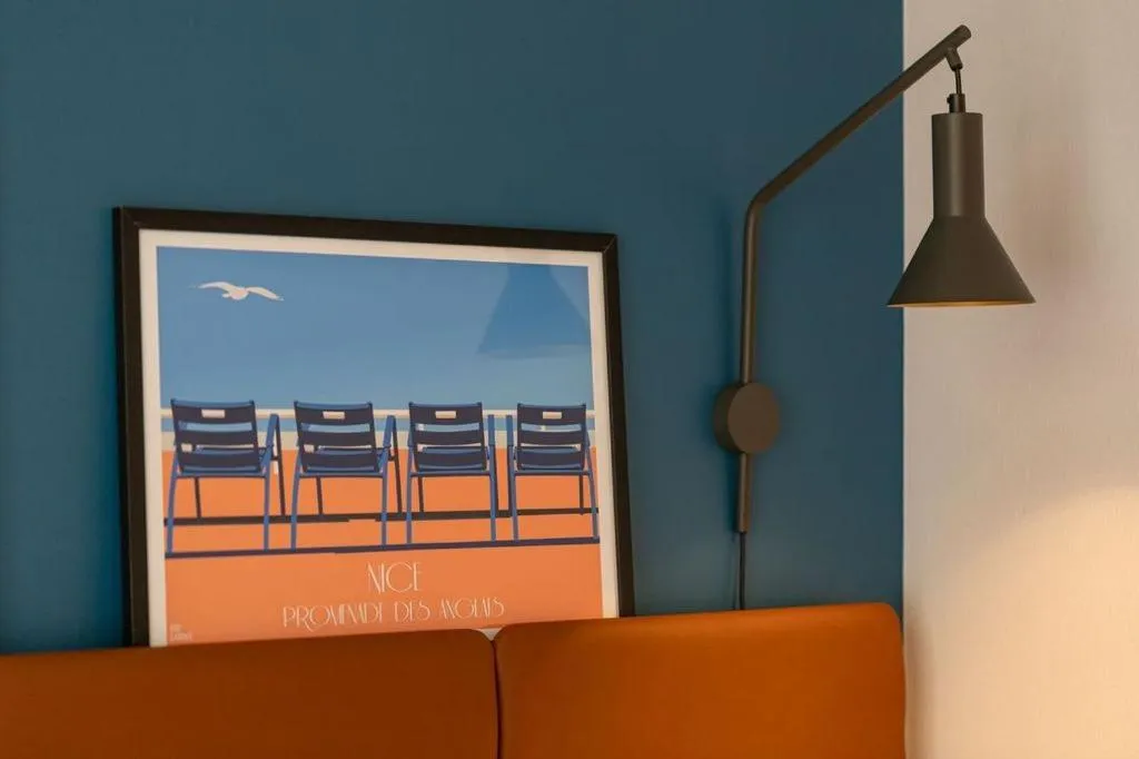 hair dresser in ibis Nice Centre Notre Dame