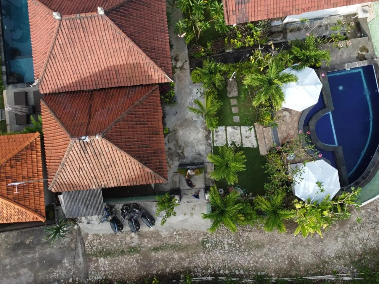 Property building in The Lucky Cottage