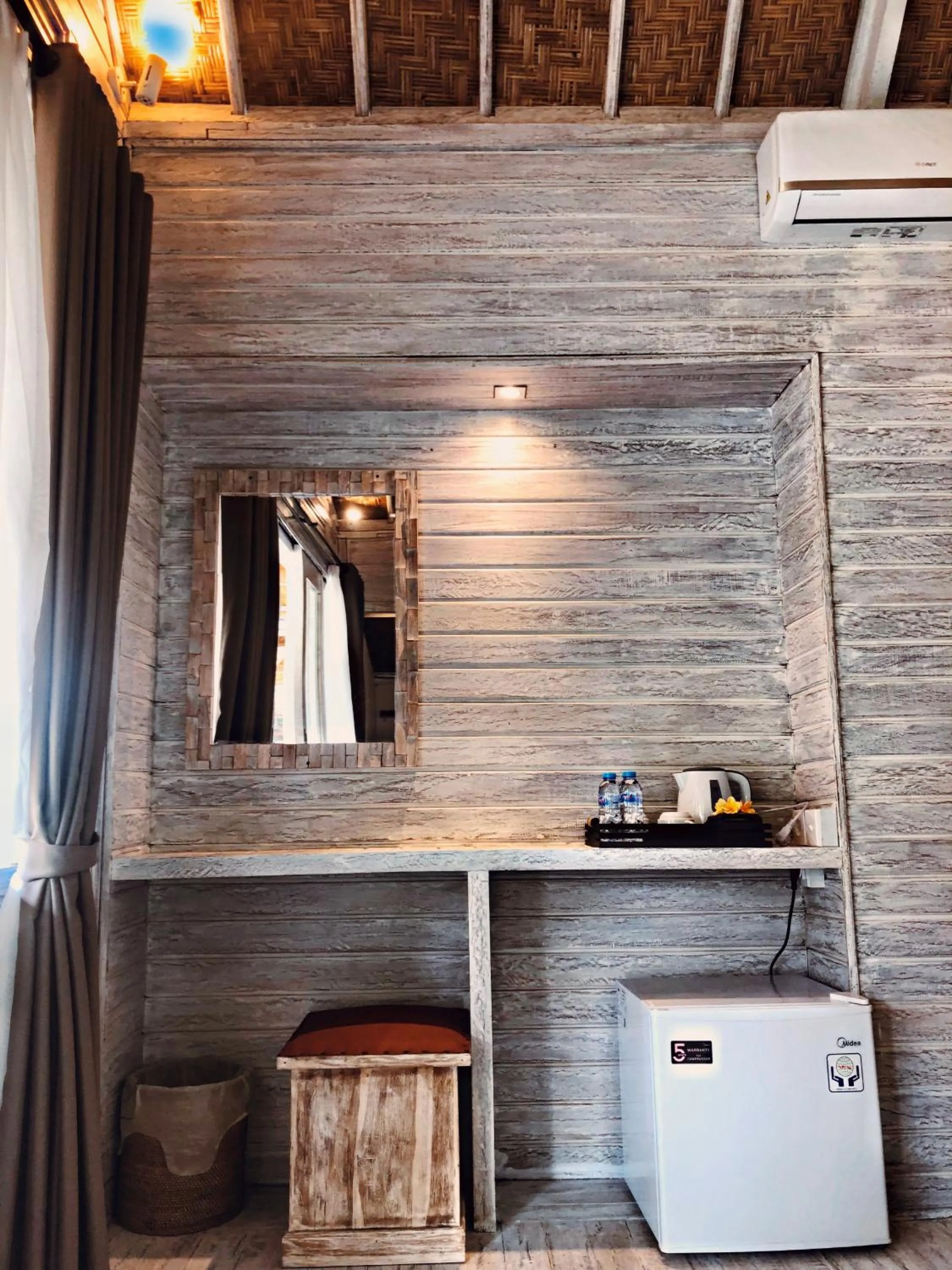 oven in The Lucky Cottage