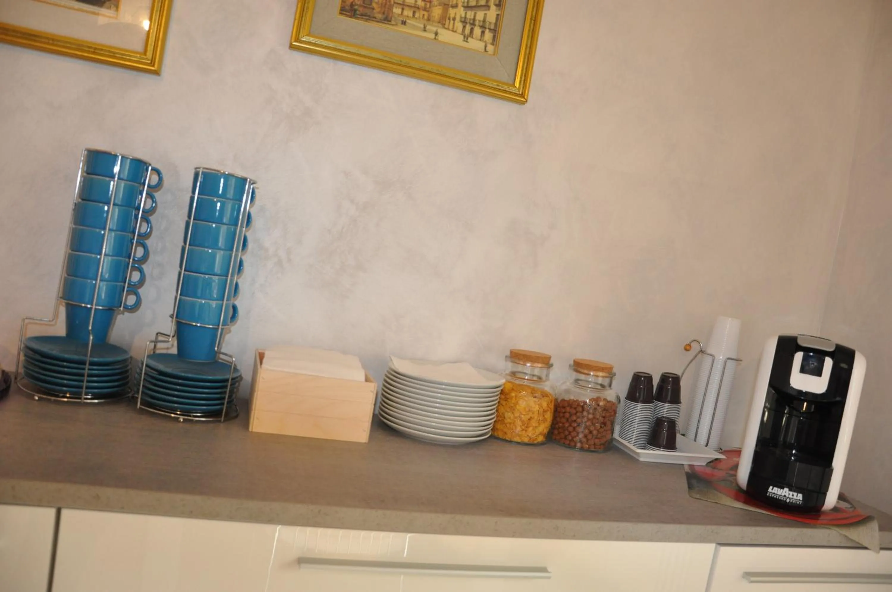 Coffee/tea facilities in Villa Rahal