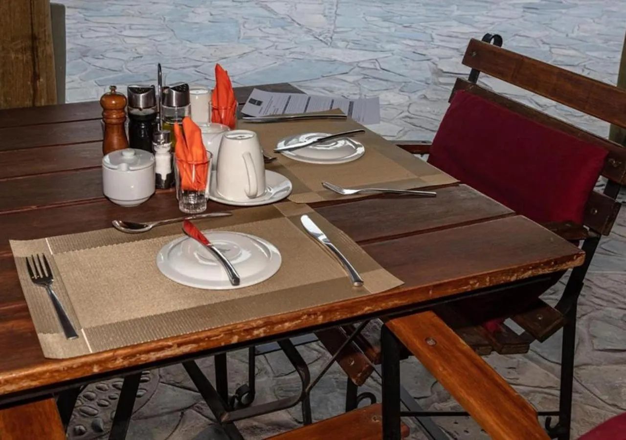 Restaurant/places to eat in Khowarib Lodge