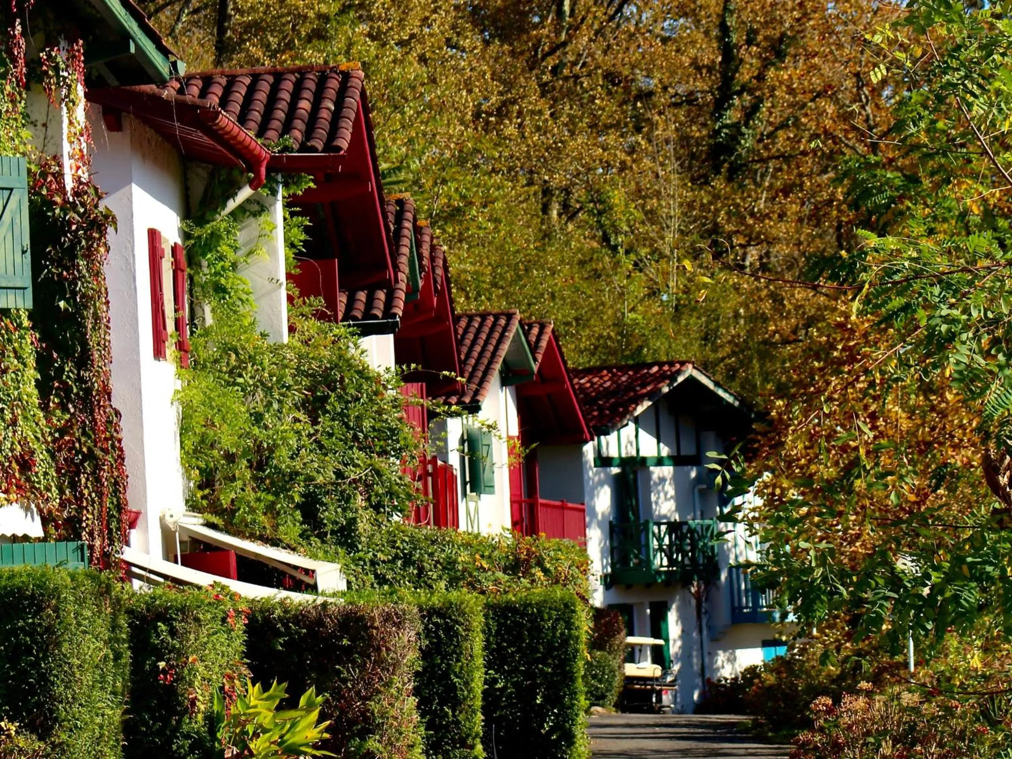 Property building in Les Collines Iduki