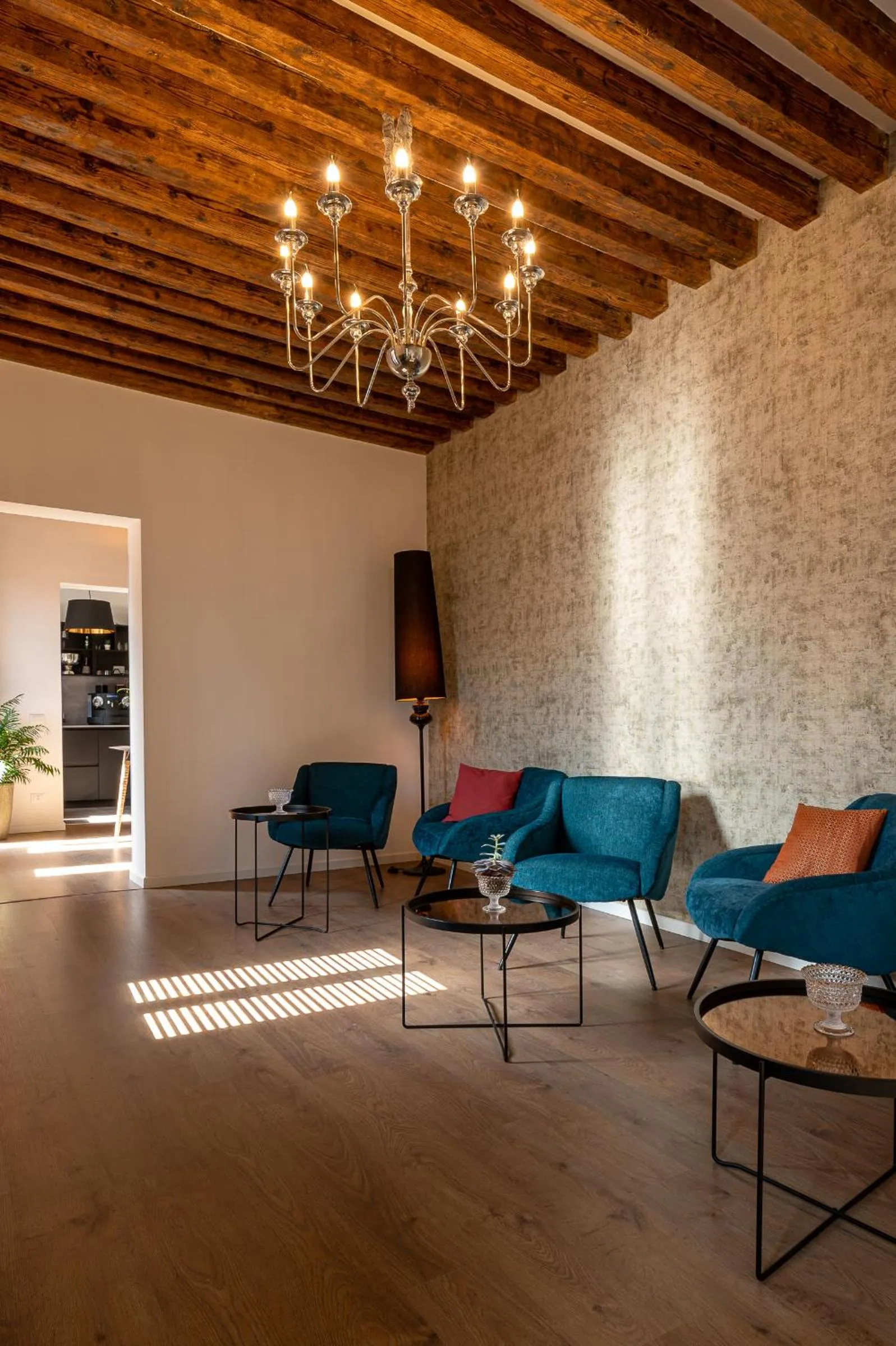 Communal lounge/ TV room in La Finestra sulle Beccarie